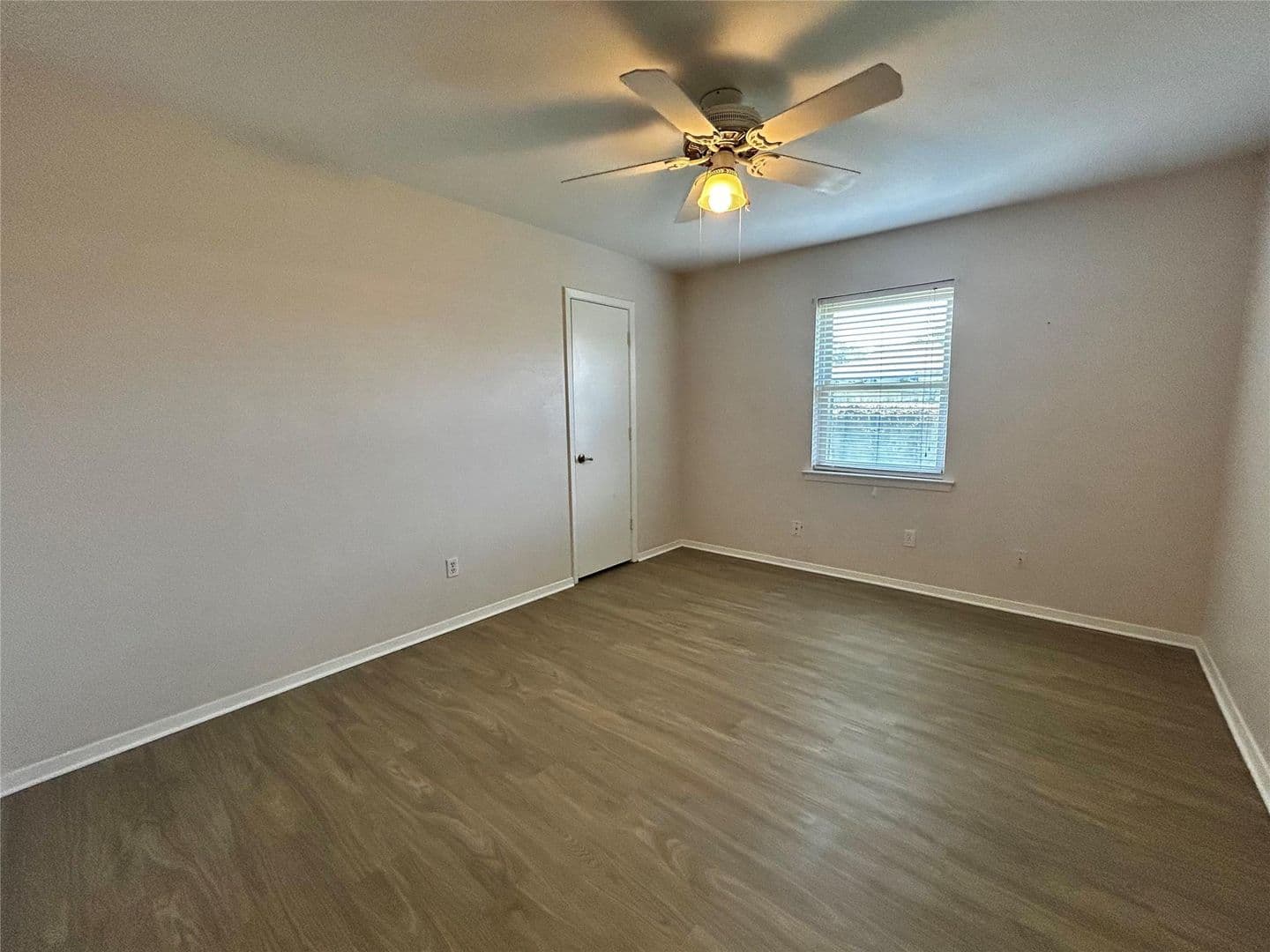 North Richland Hills House: 6209 Gayle Drive