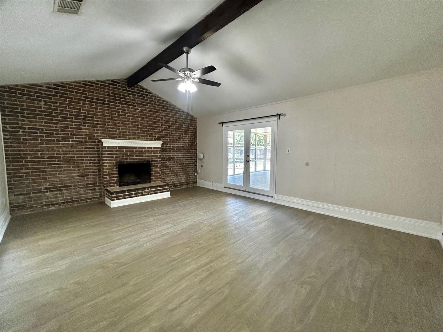 North Richland Hills House: 6209 Gayle Drive