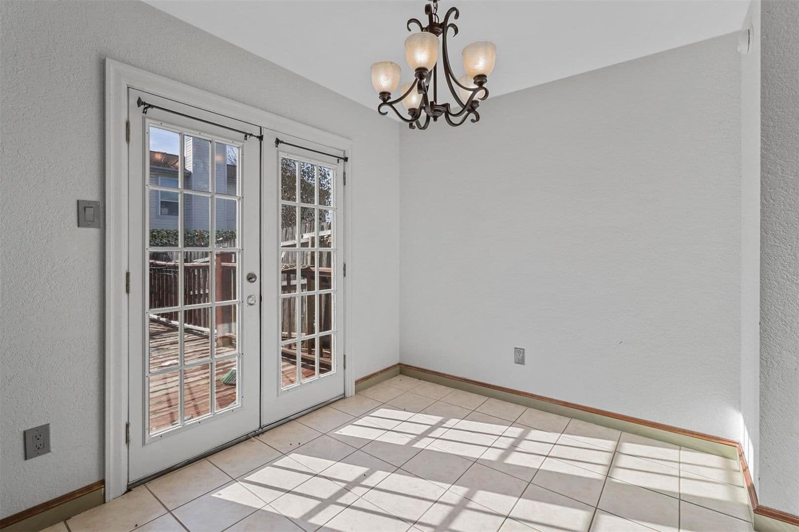 Grapevine House: 1440 Thistlewood Lane