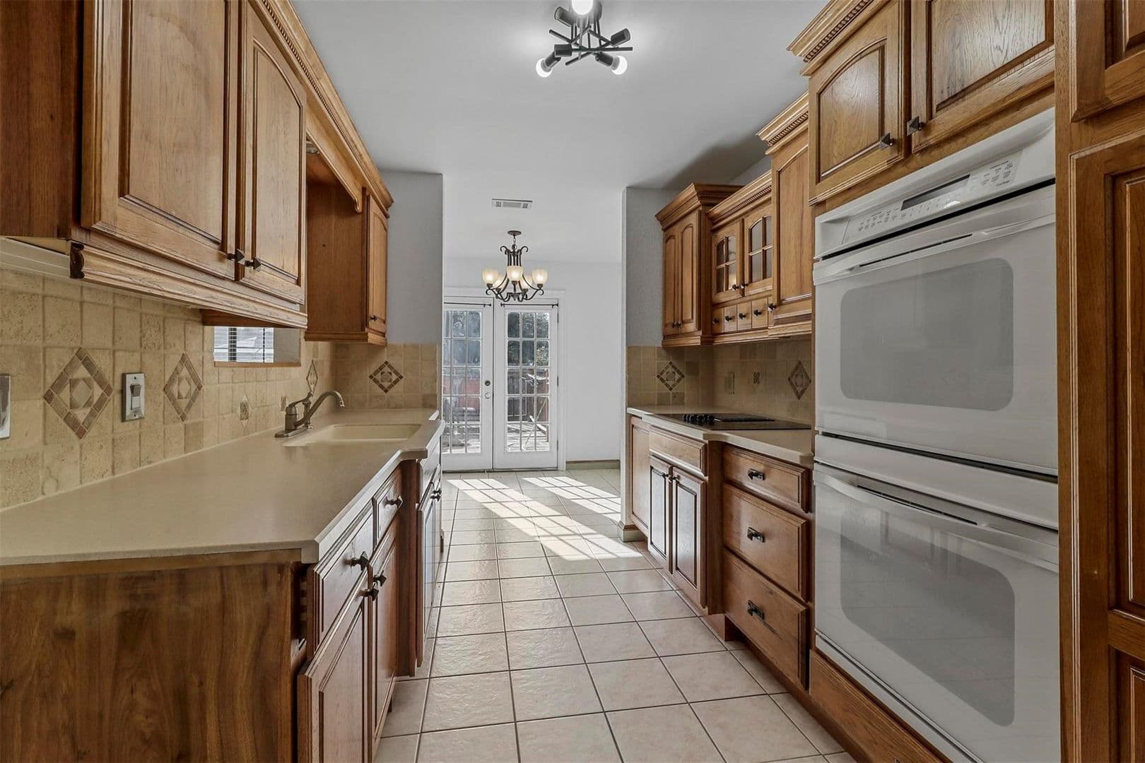 Grapevine House: 1440 Thistlewood Lane