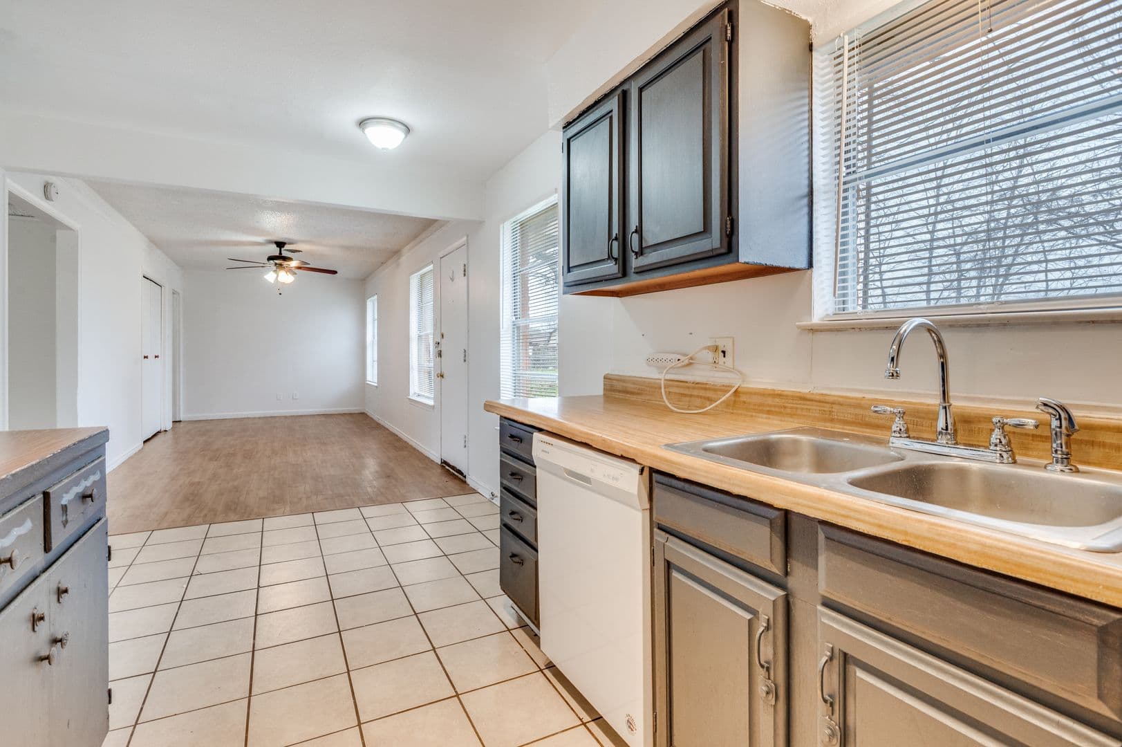 North Richland Hills House: 5133 Susan Lee Ln.