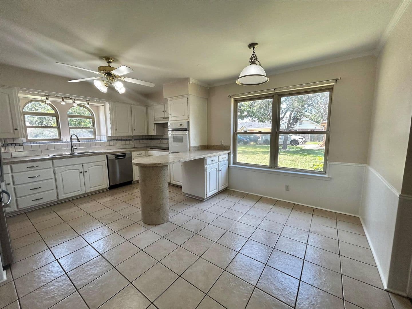 North Richland Hills House: 6209 Gayle Drive