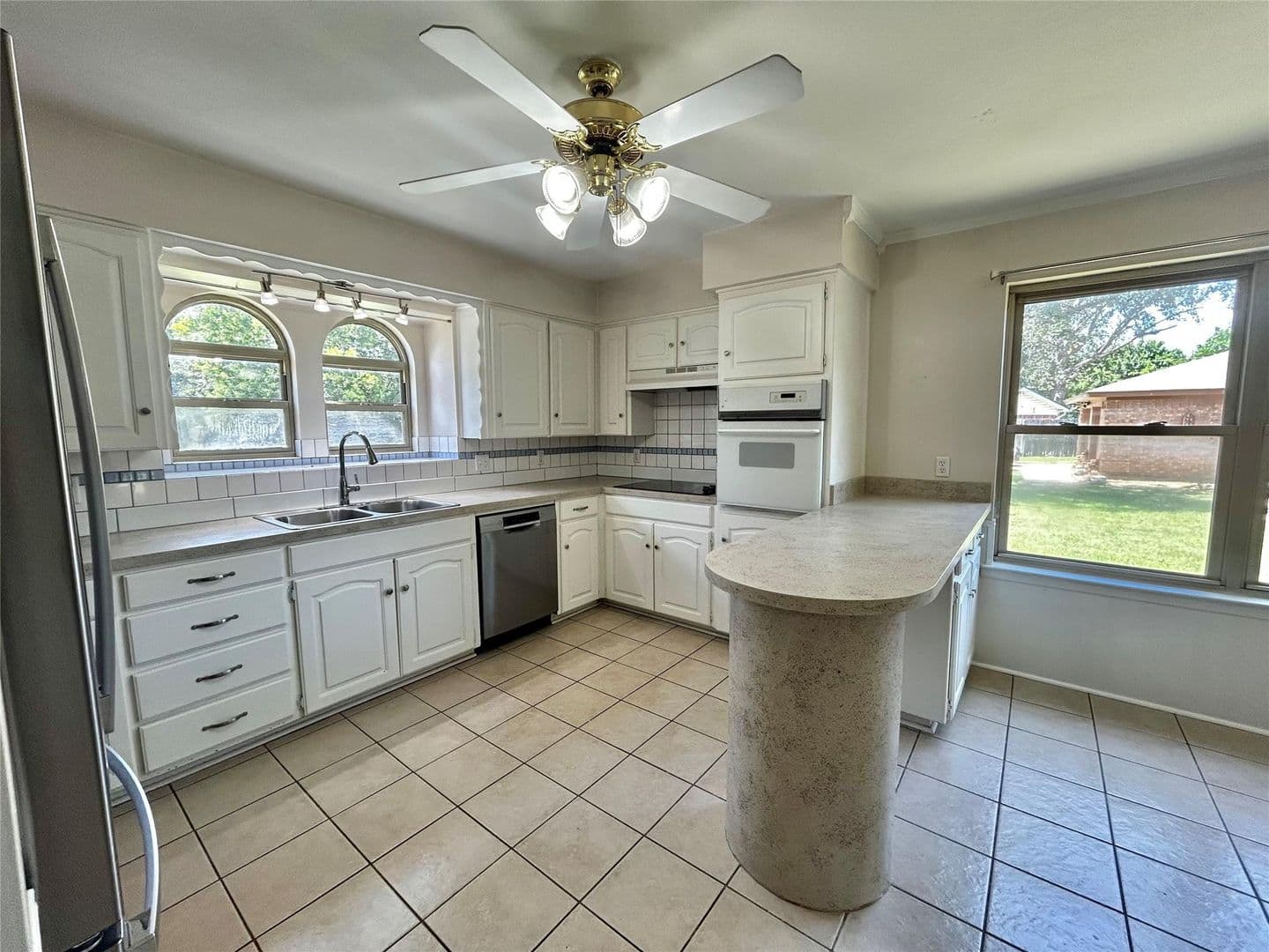 North Richland Hills House: 6209 Gayle Drive