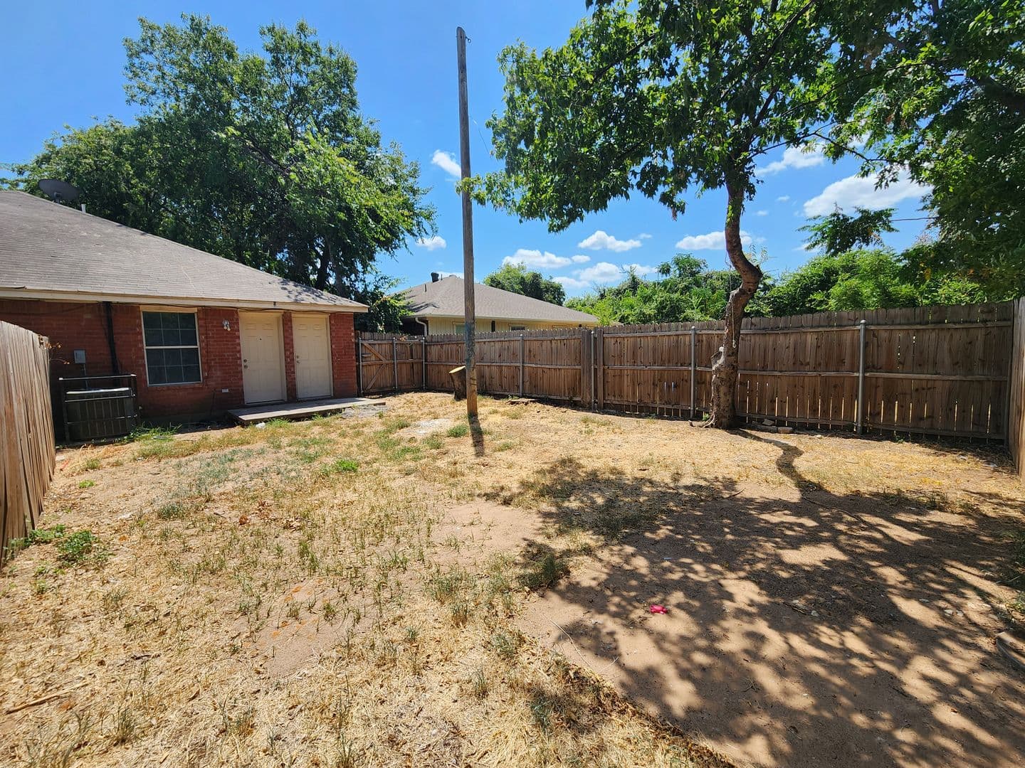 Fort Worth Apartment: 2917 Van Horn Ave.