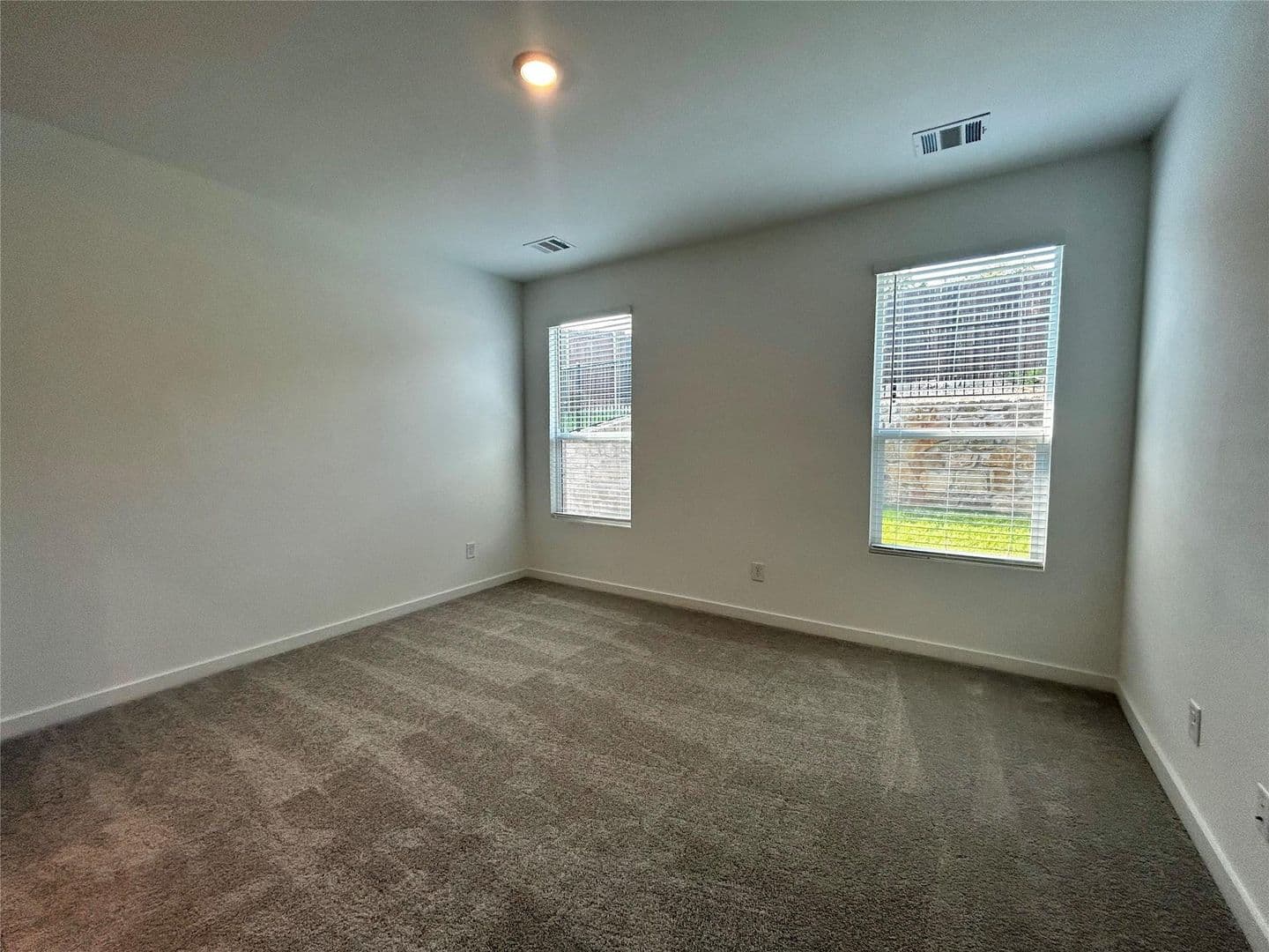 Justin House: 443 Ridge Drive