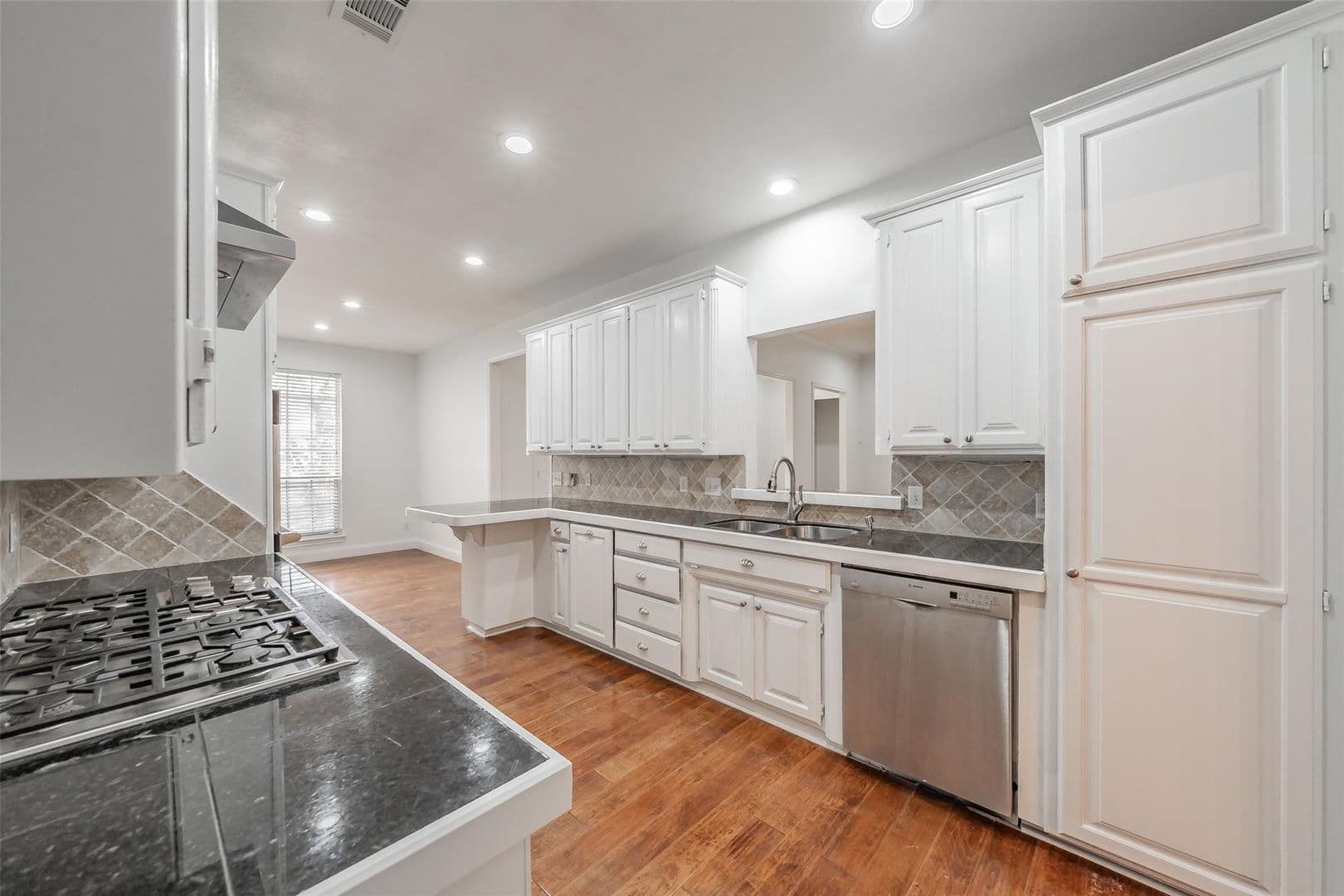 Fort Worth House: 816 Havenwood Lane S