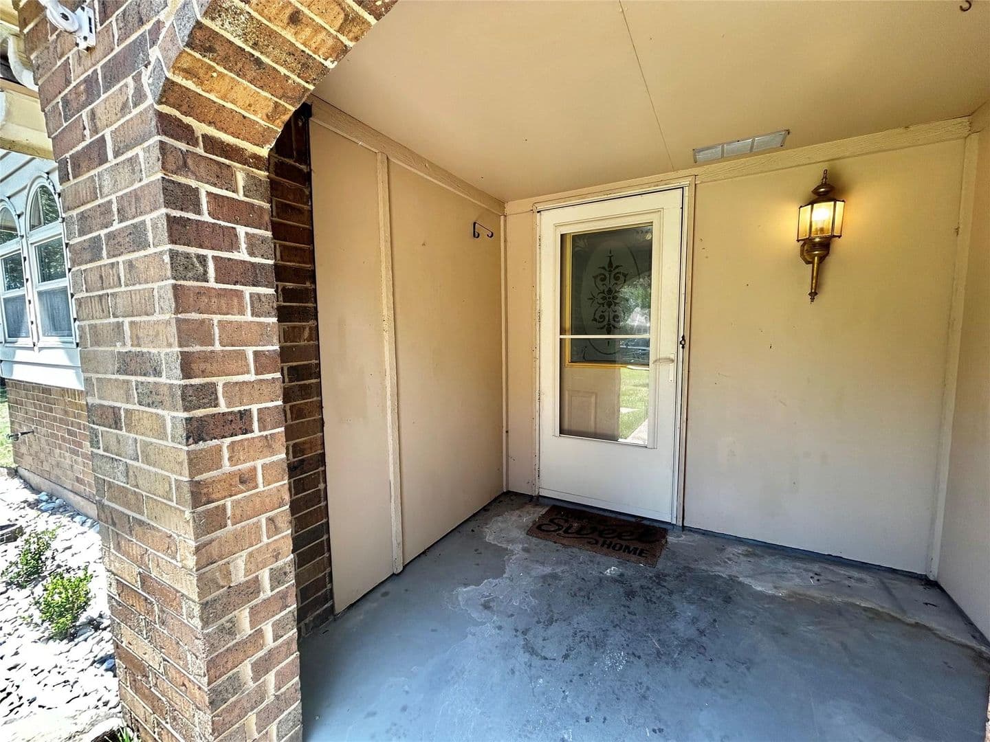 North Richland Hills House: 6209 Gayle Drive