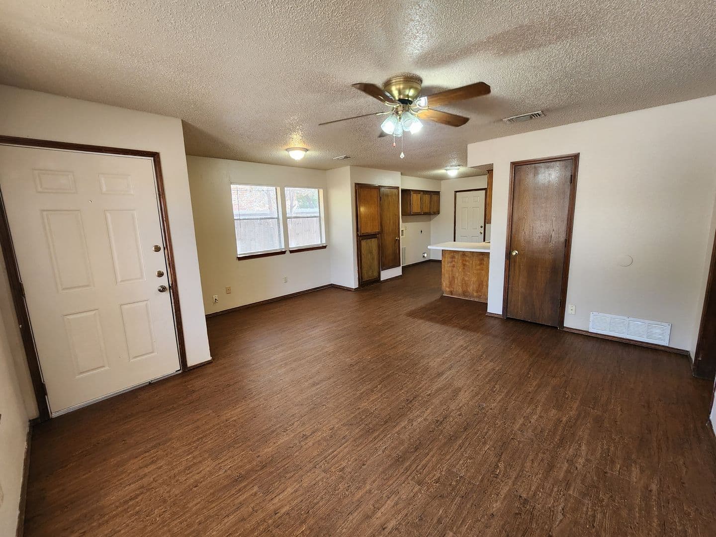 Haltom City Apartment: 3211 Eastridge Dr. - 3211 Eastridge Drive