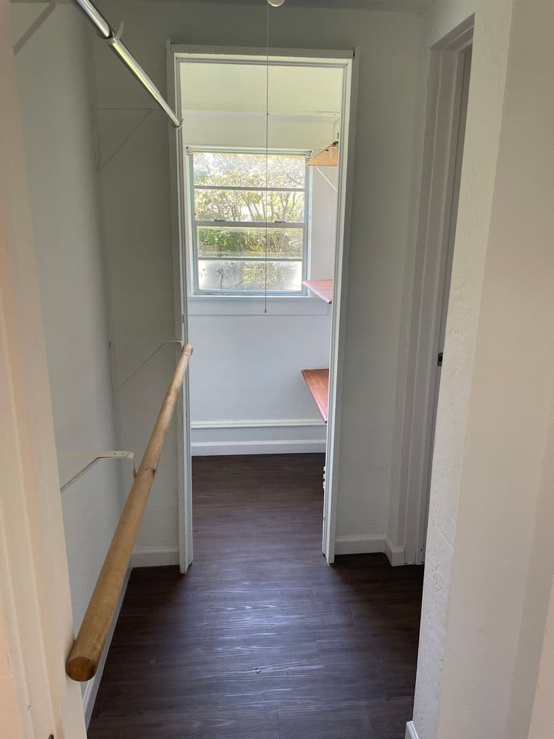 Fort Worth House: 2518 Carter Avenue