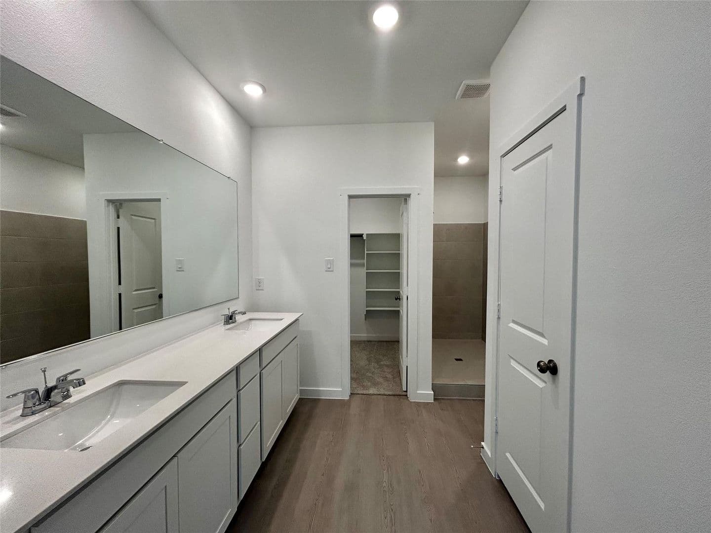 Justin House: 443 Ridge Drive