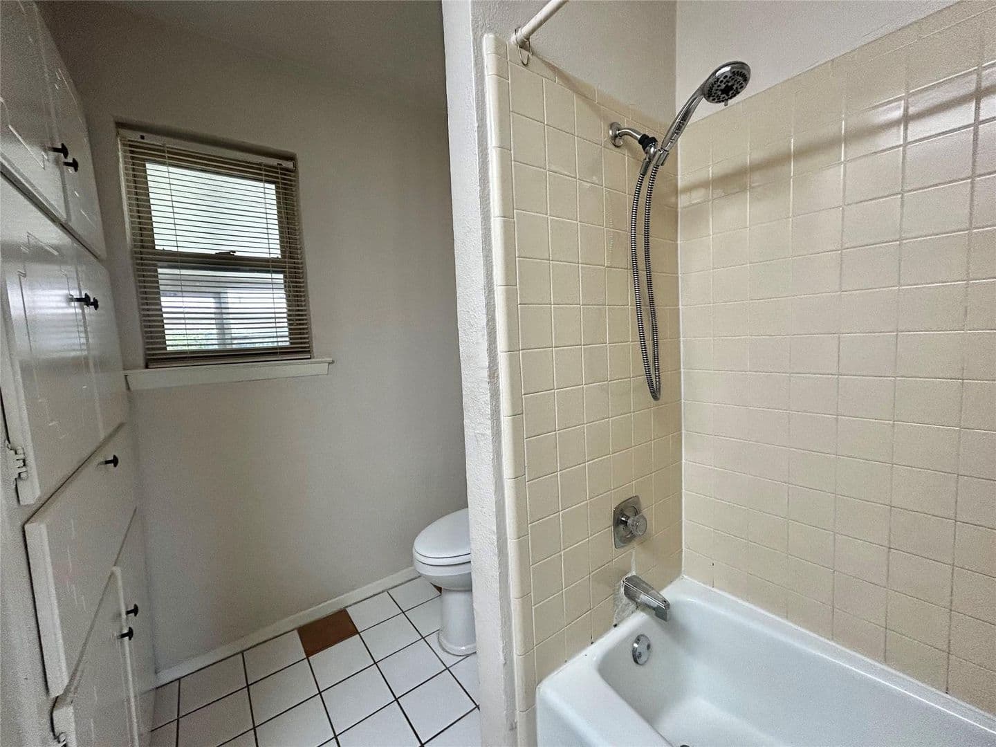 North Richland Hills House: 6209 Gayle Drive