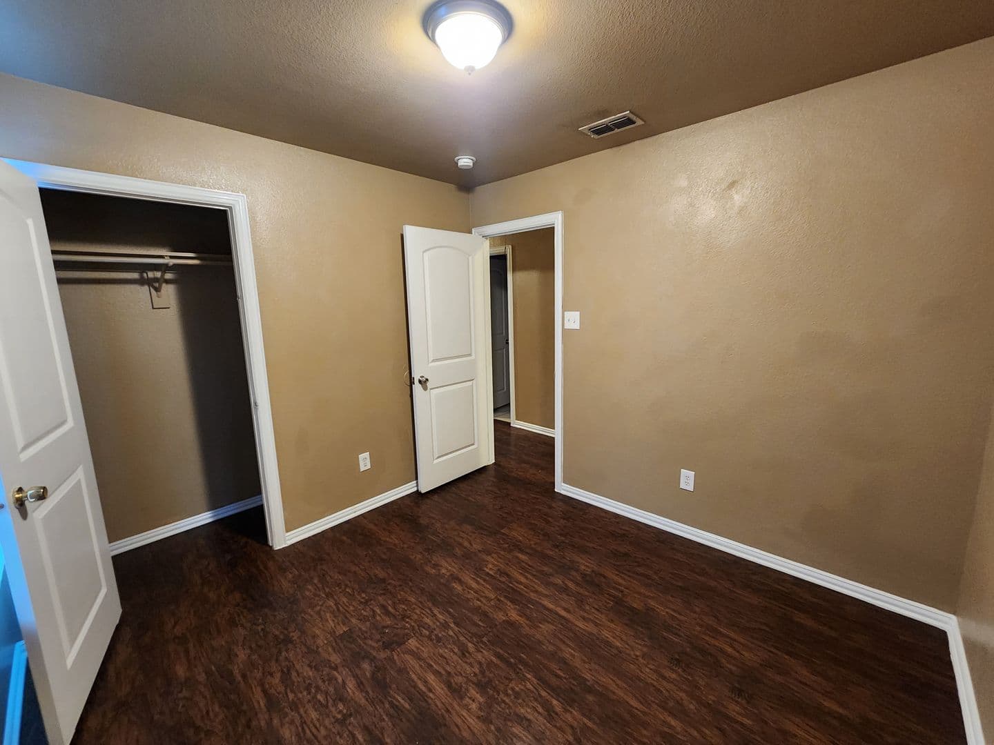 Fort Worth Apartment: 2917 Van Horn Ave.