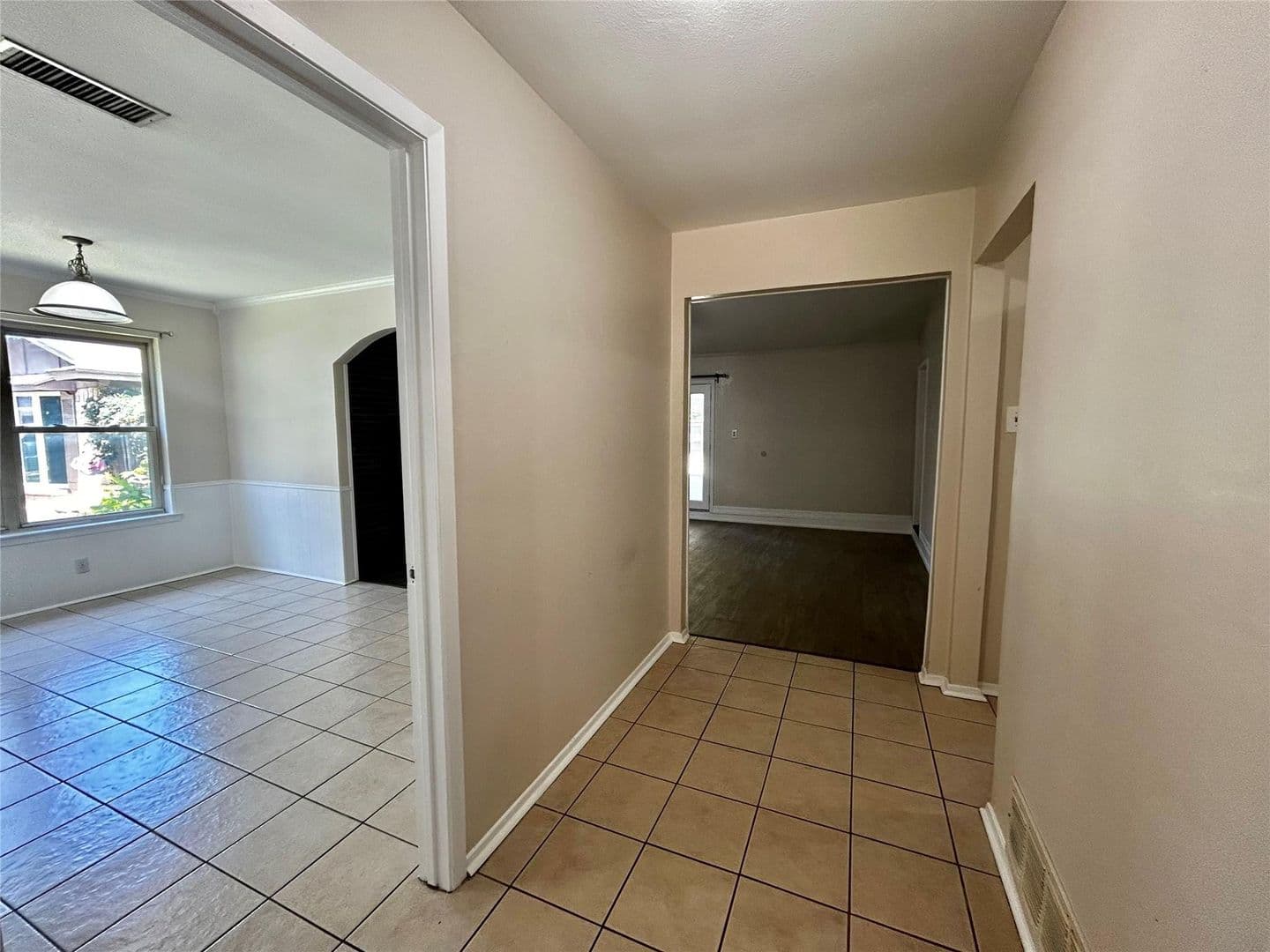 North Richland Hills House: 6209 Gayle Drive