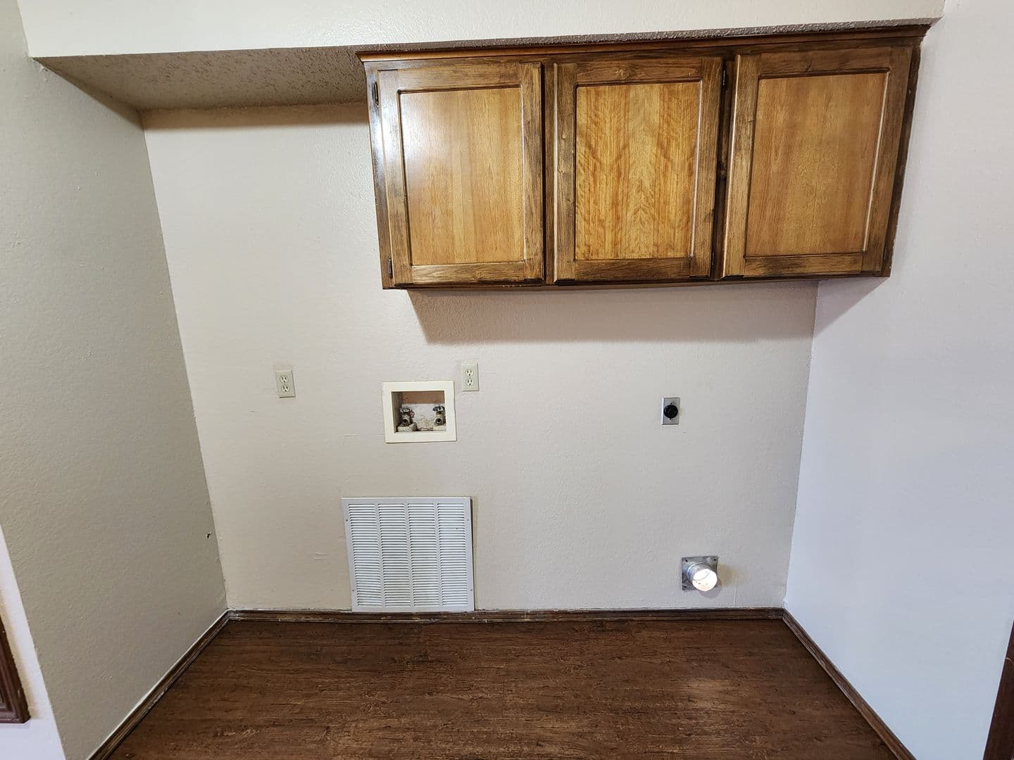 Haltom City Apartment: 3211 Eastridge Dr. - 3211 Eastridge Drive