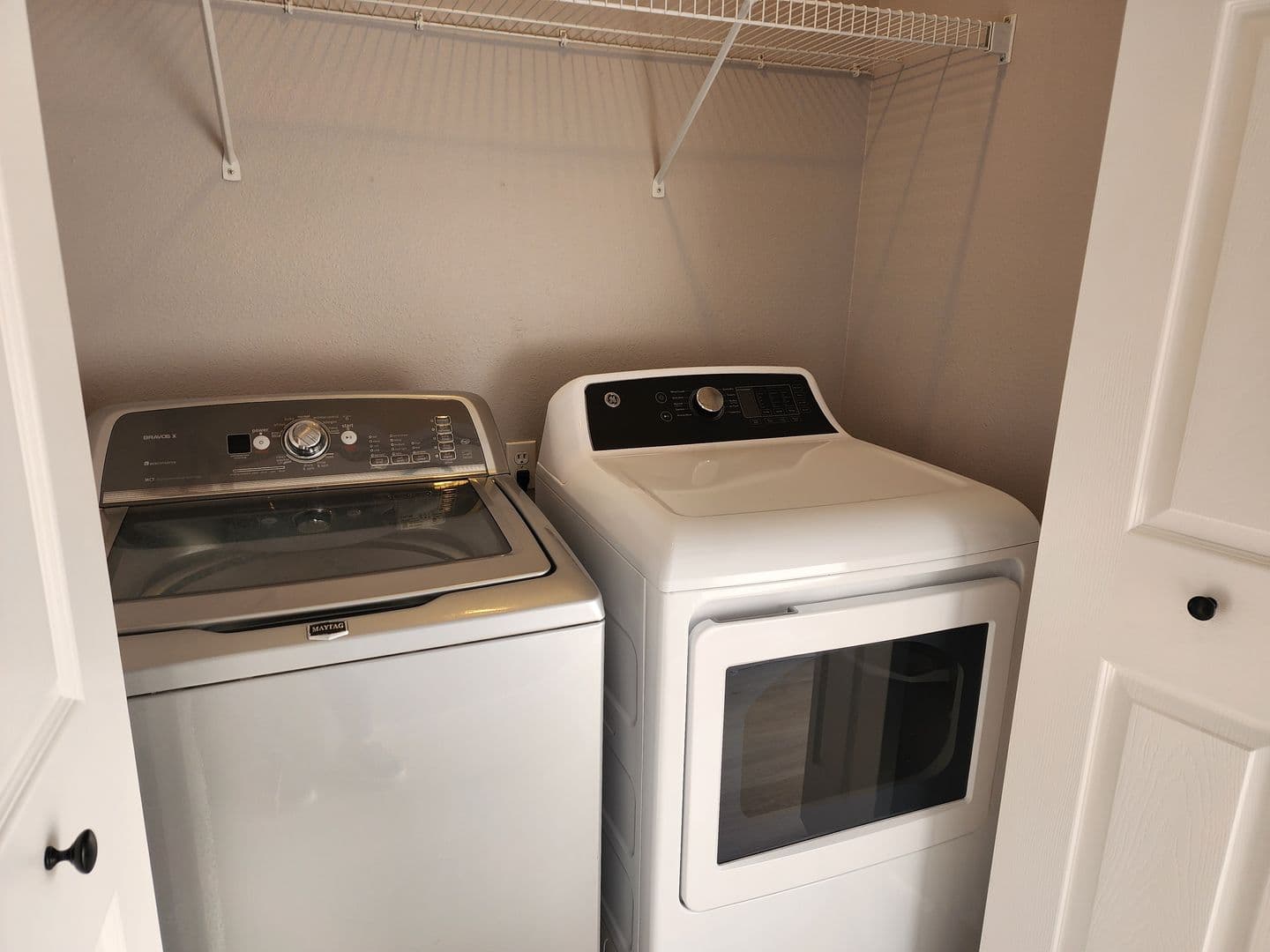 Moses Lake Apartment: 1416 South Skyline Drive
