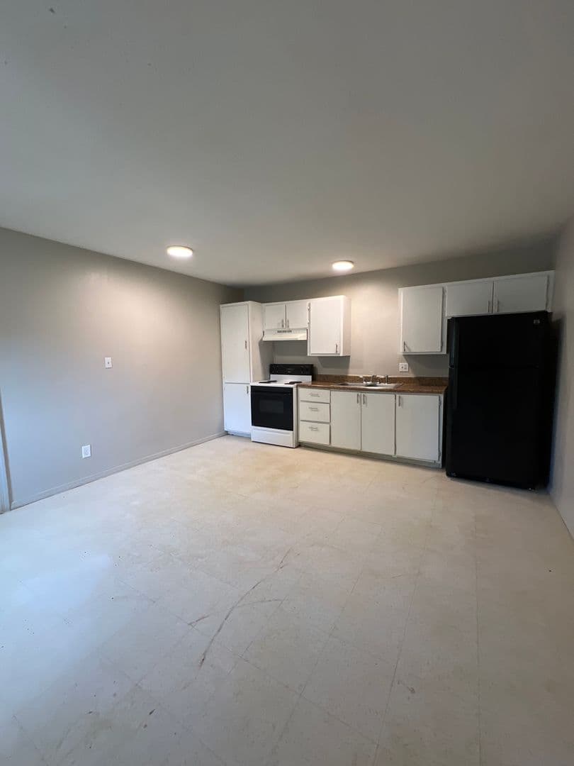 Queen City Apartment: 1004 CR 3771