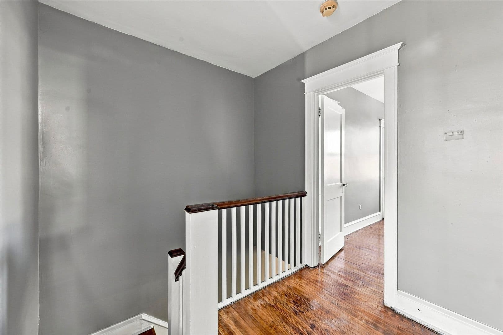 Wilmington House: 203 Barrett St