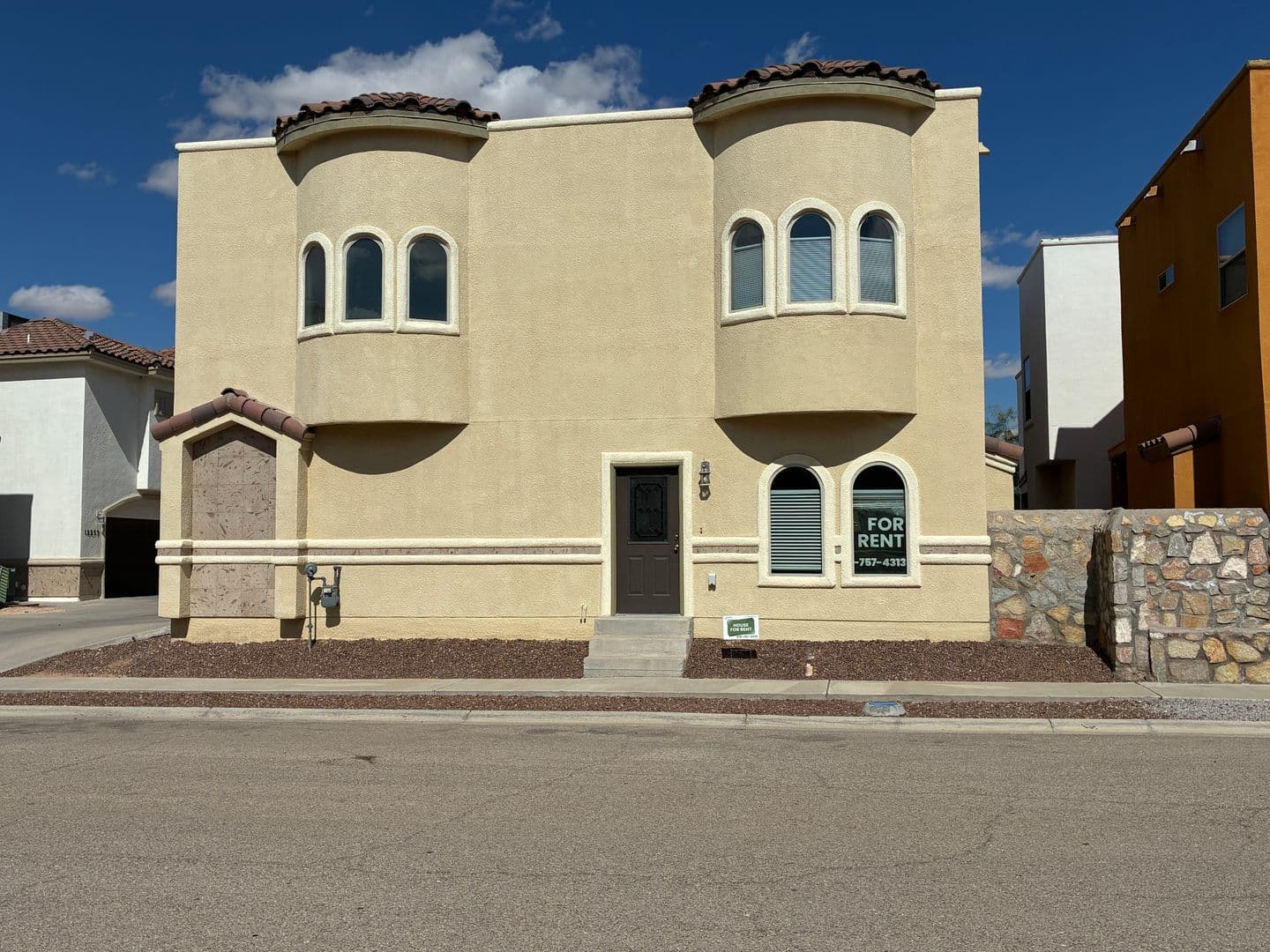 El Paso House: 12261 Gaudi Way