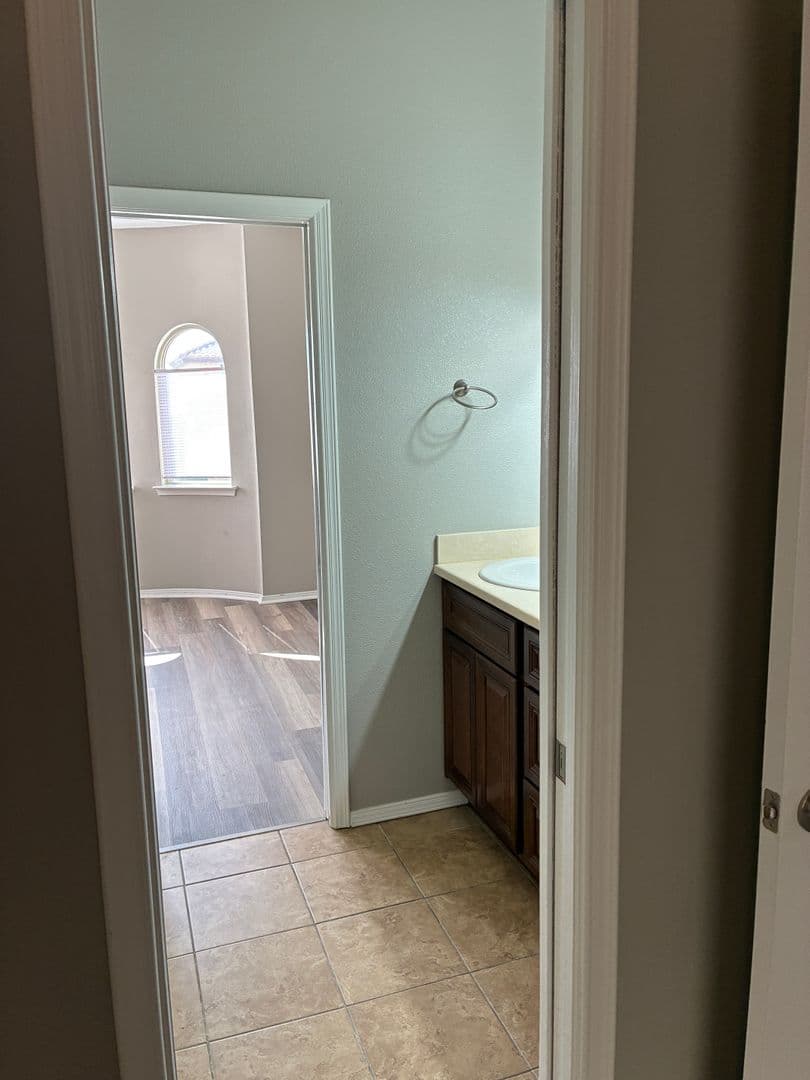 El Paso House: 12261 Gaudi Way
