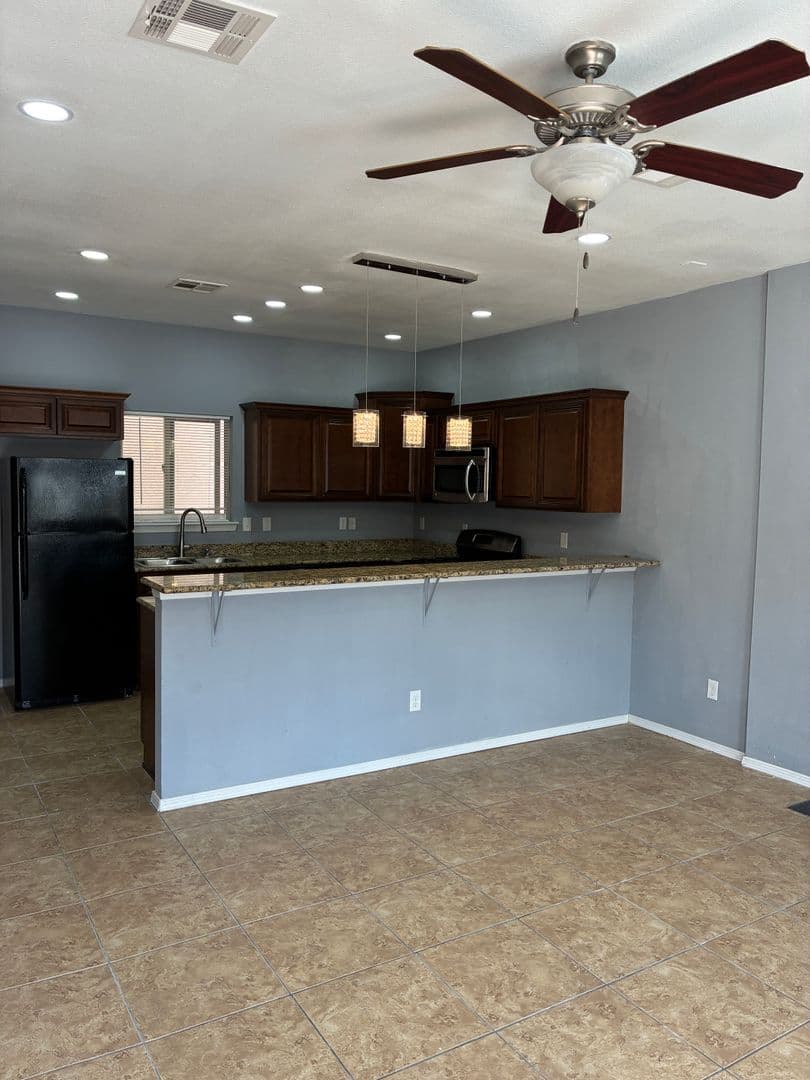 El Paso House: 12261 Gaudi Way