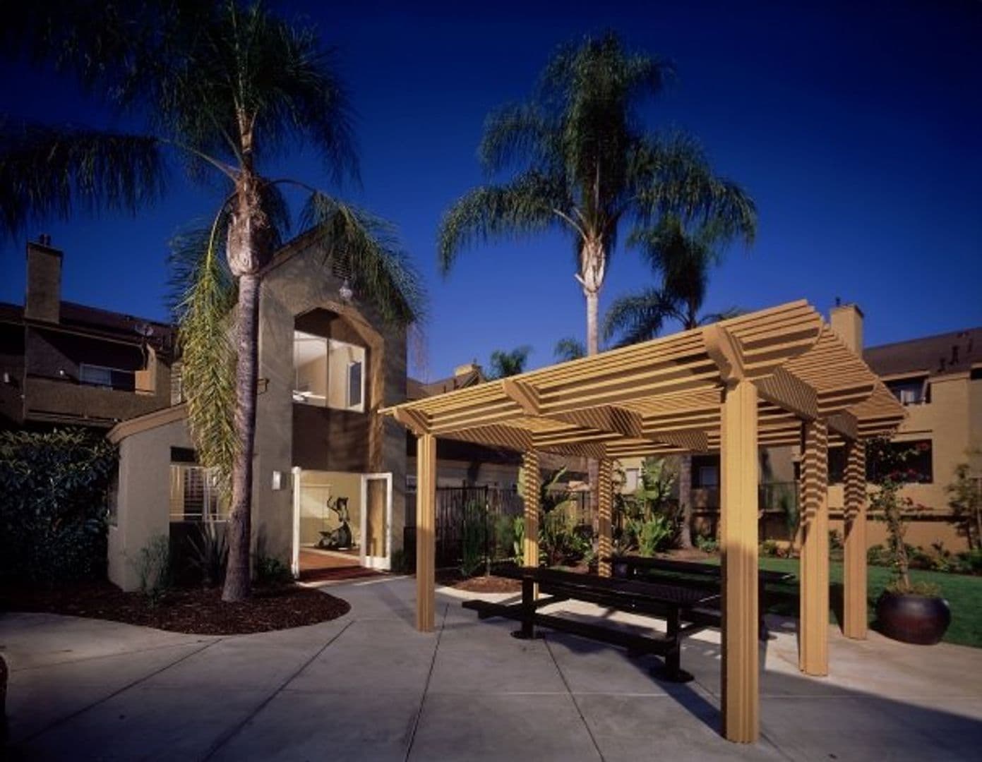 Santa Ana Apartment: 1314 Harbor Boulevard