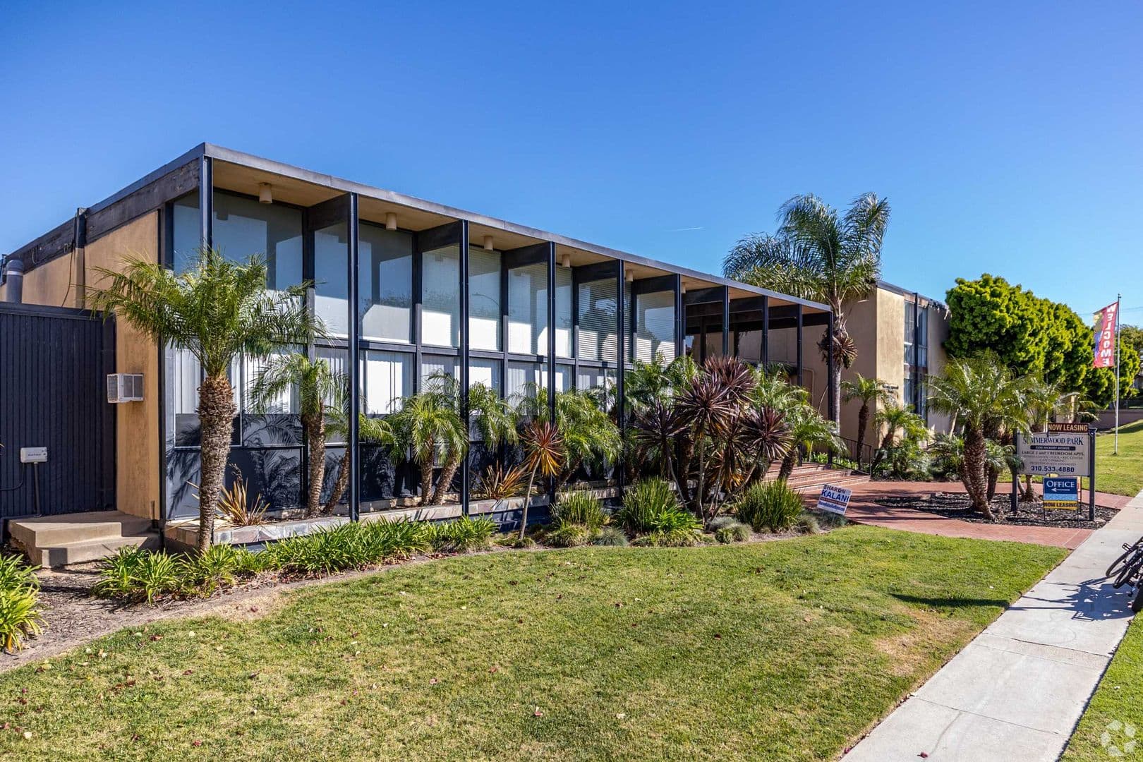 Torrance Apartment: 1500 Hickory Avenue