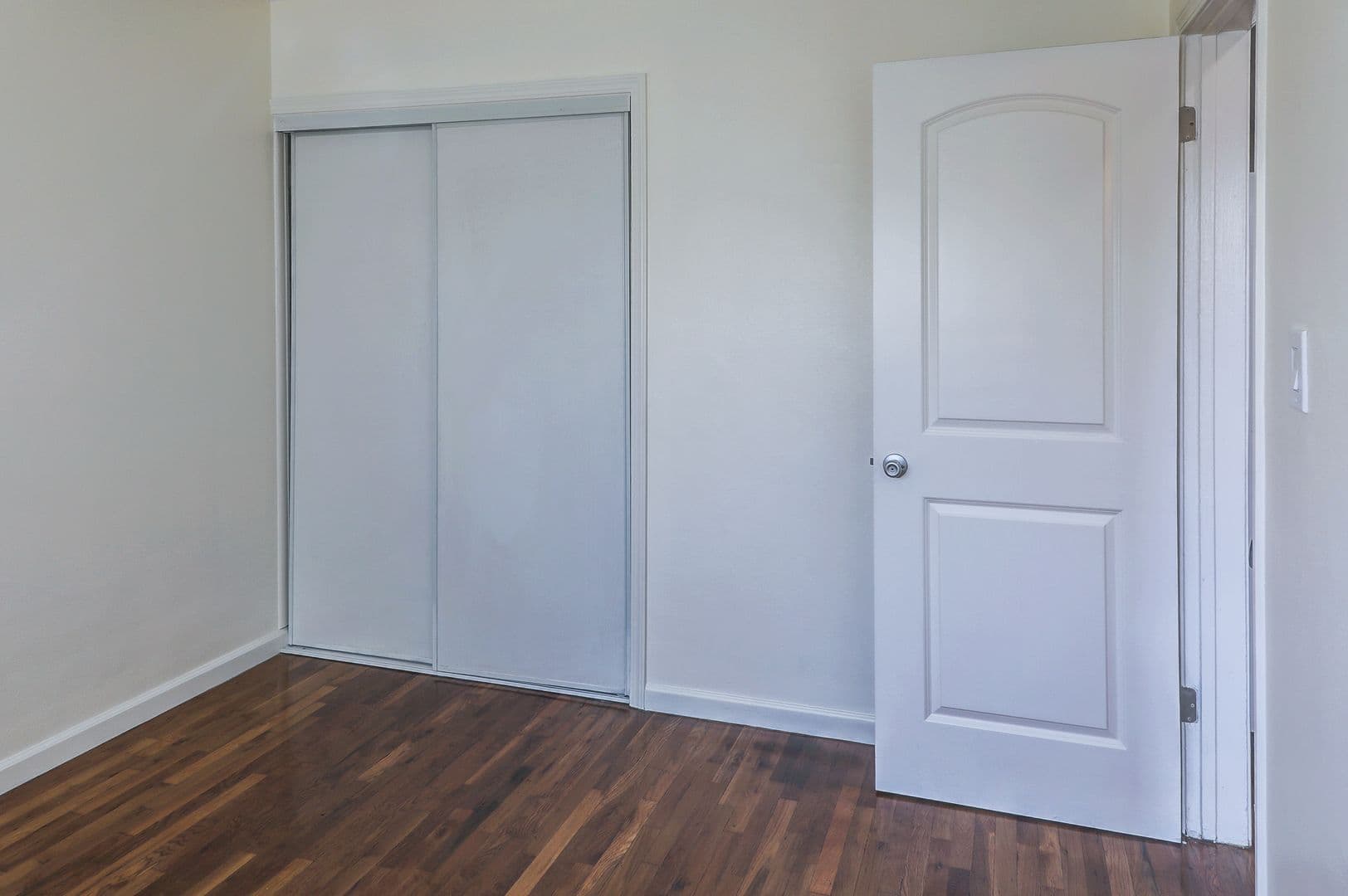 Gardena Apartment: 15003 Lemoli Ave.