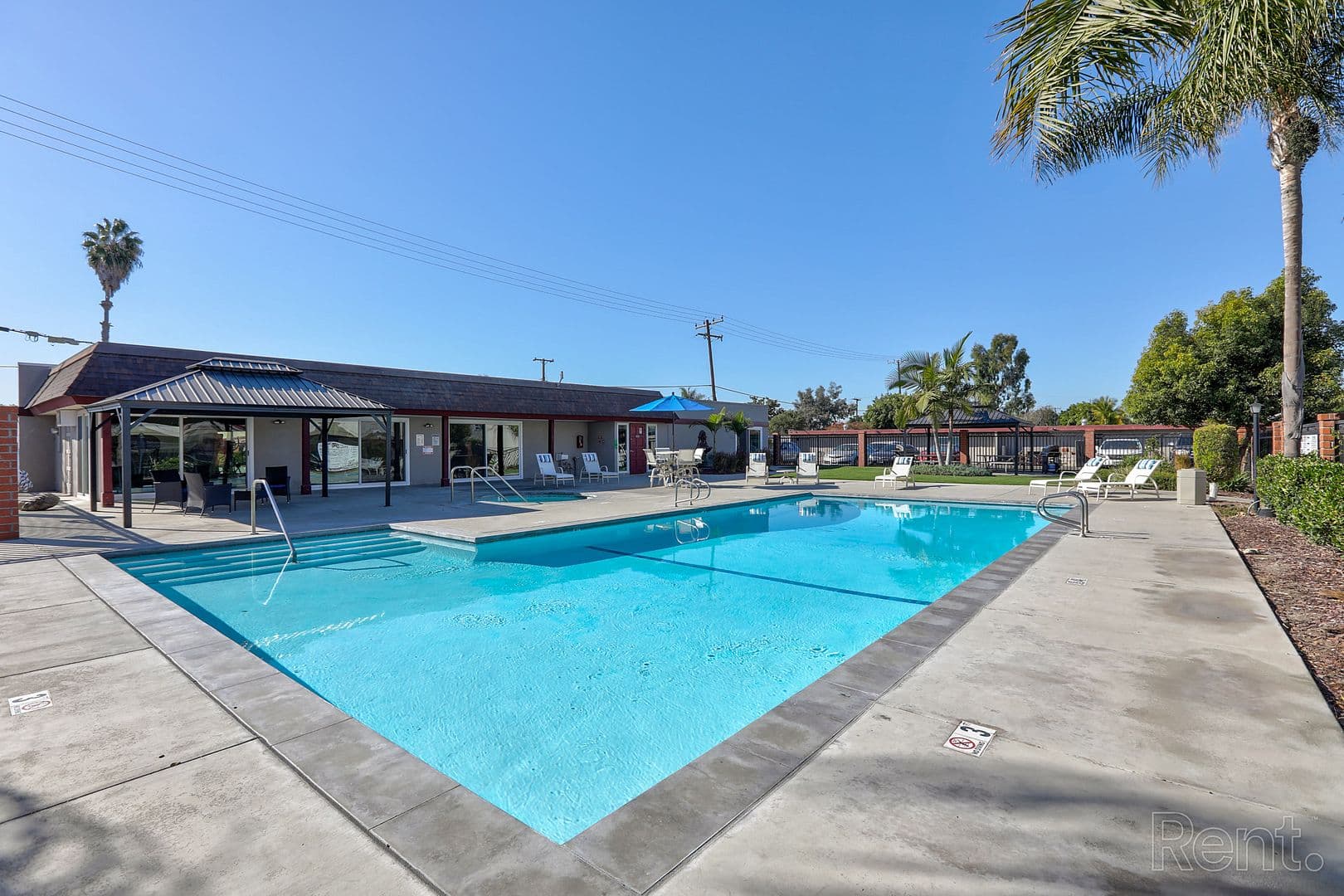 Anaheim Apartment: 2020 West Alameda Avenue