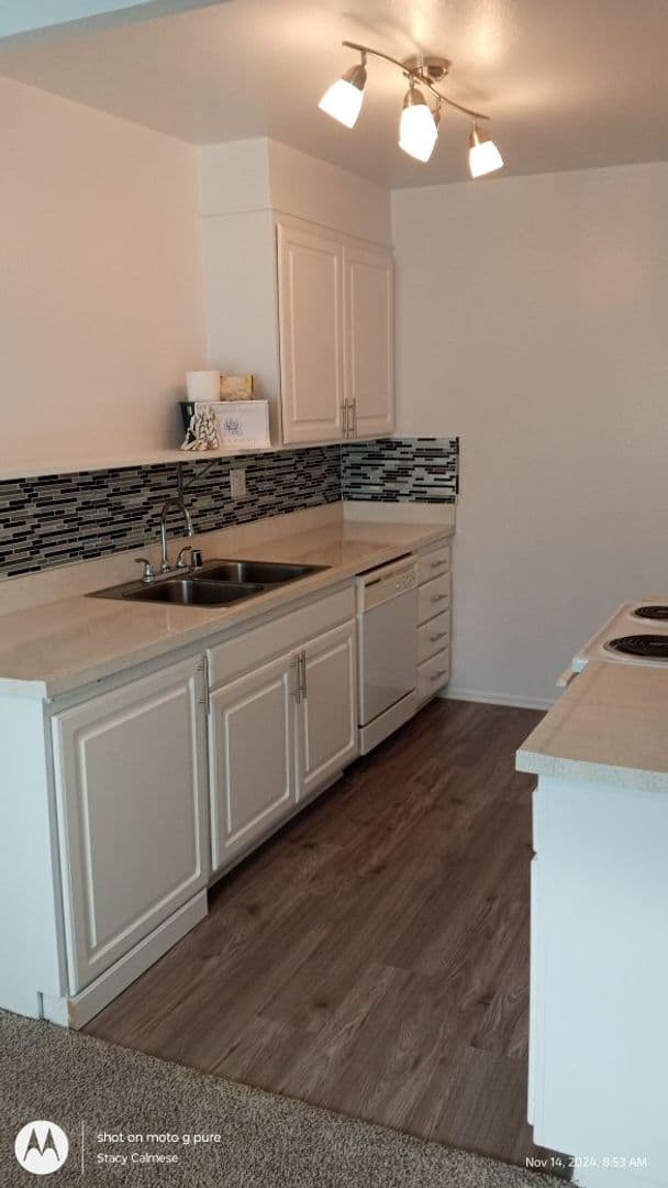 Anaheim Apartment: 2020 West Alameda Avenue