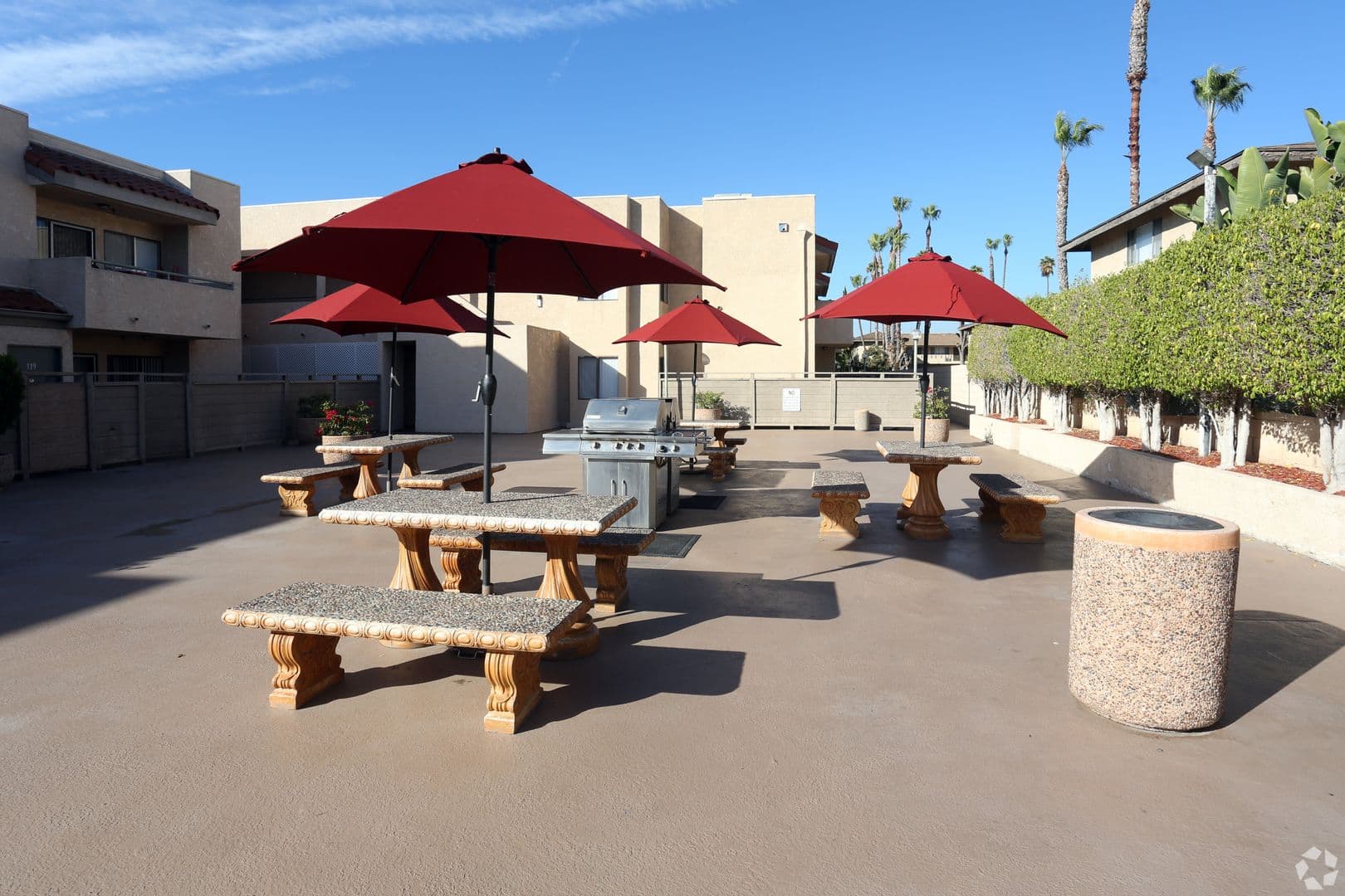 Anaheim Apartment: 2642 Lincoln Avenue