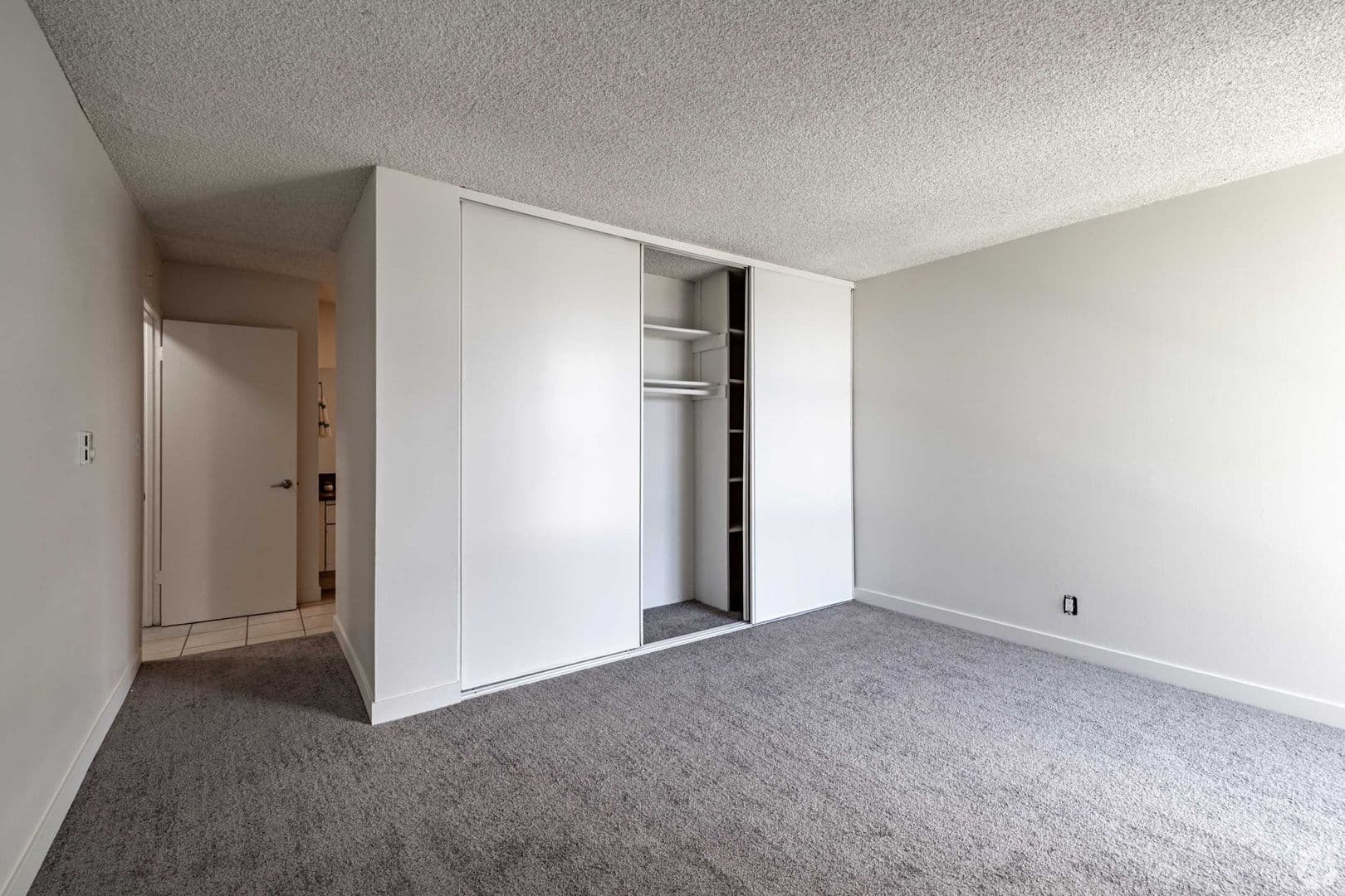 Torrance Apartment: 1500 Hickory Avenue