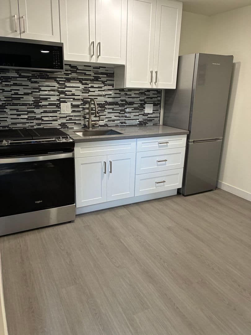Cerritos Apartment: 18427 Studebaker Road