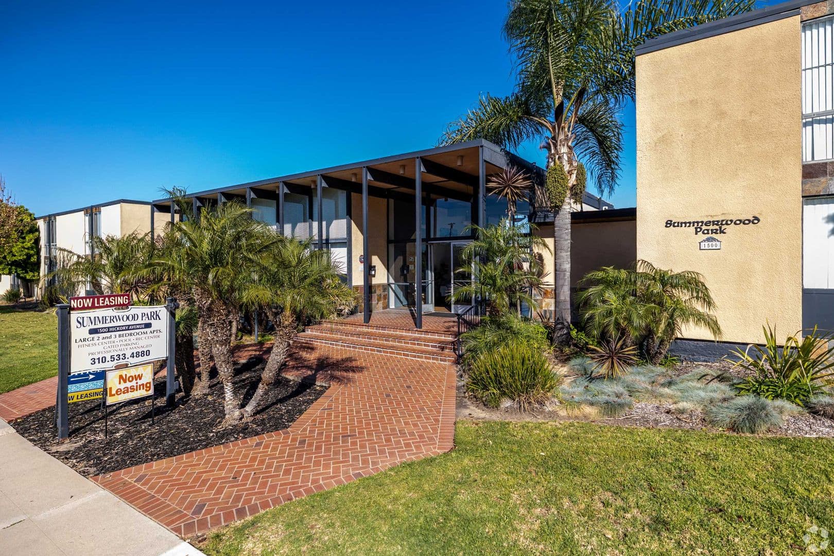 Torrance Apartment: 1500 Hickory Avenue