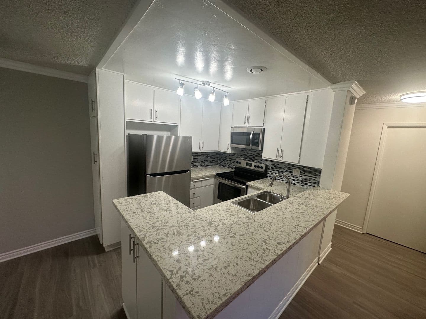 Torrance Apartment: 3707 Garnet Street