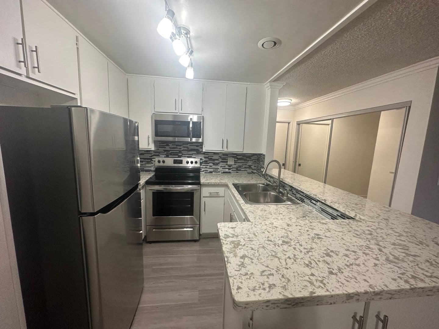 Torrance Apartment: 3707 Garnet Street