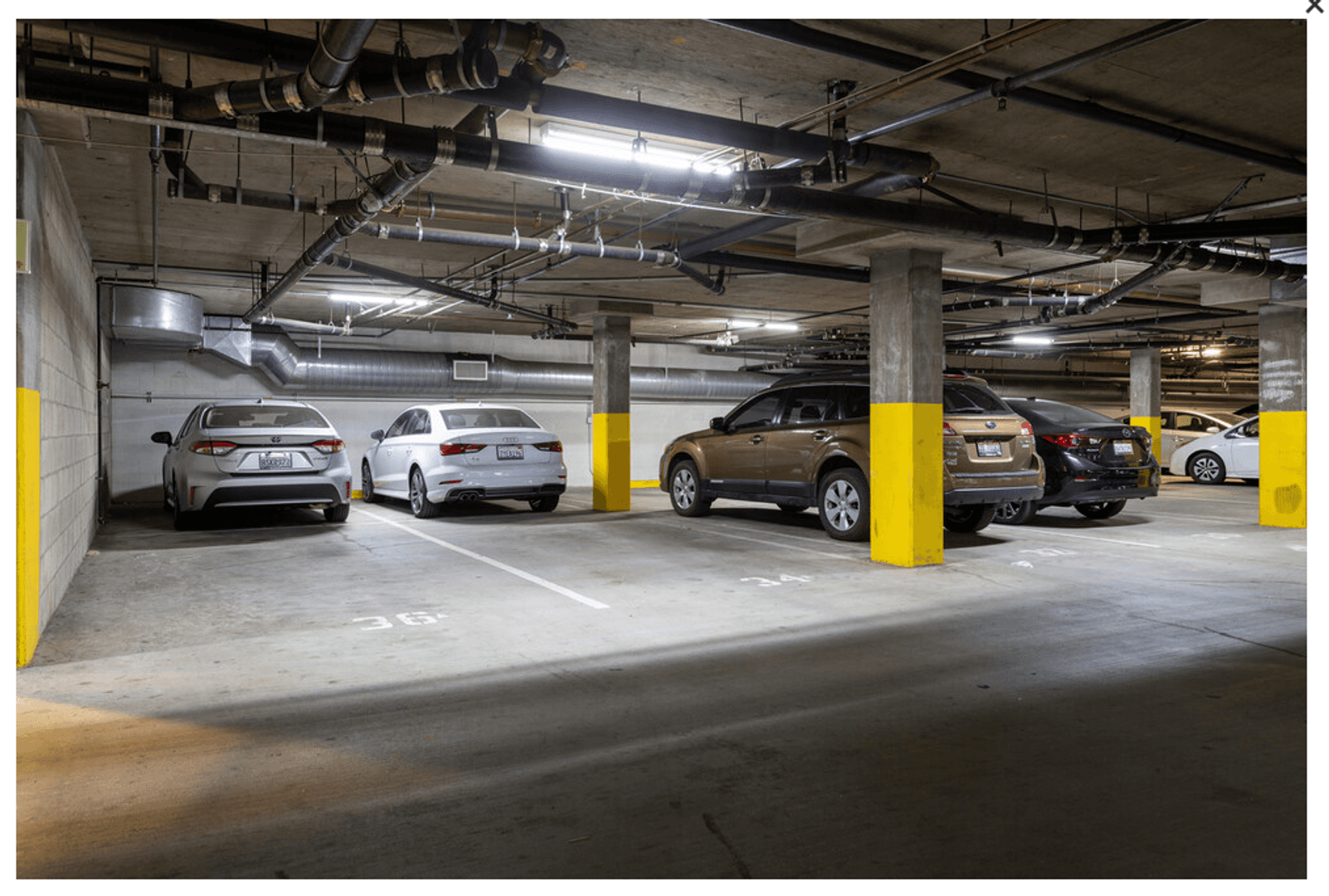 Los Angeles Apartment: 426 South Sepulveda
