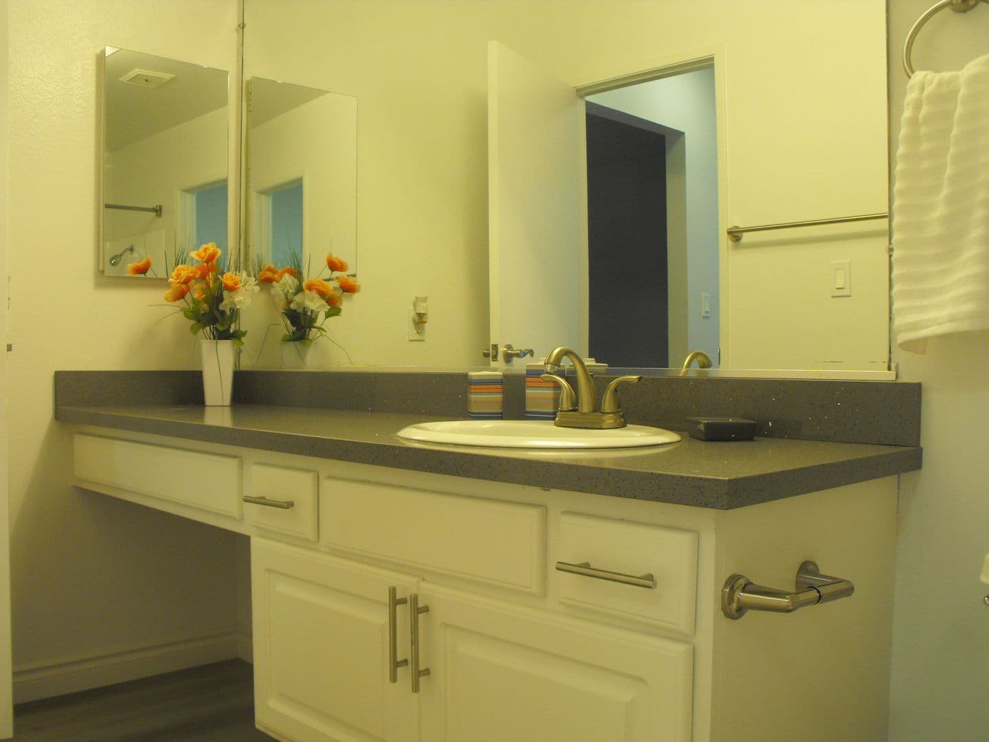 Anaheim Apartment: 2020 West Alameda Avenue
