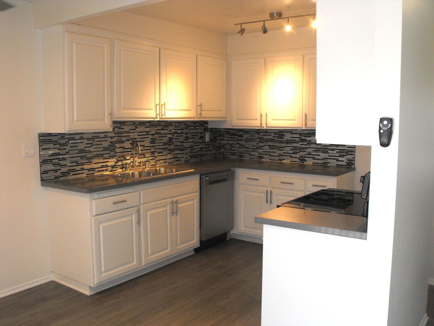 Anaheim Apartment: 2020 West Alameda Avenue