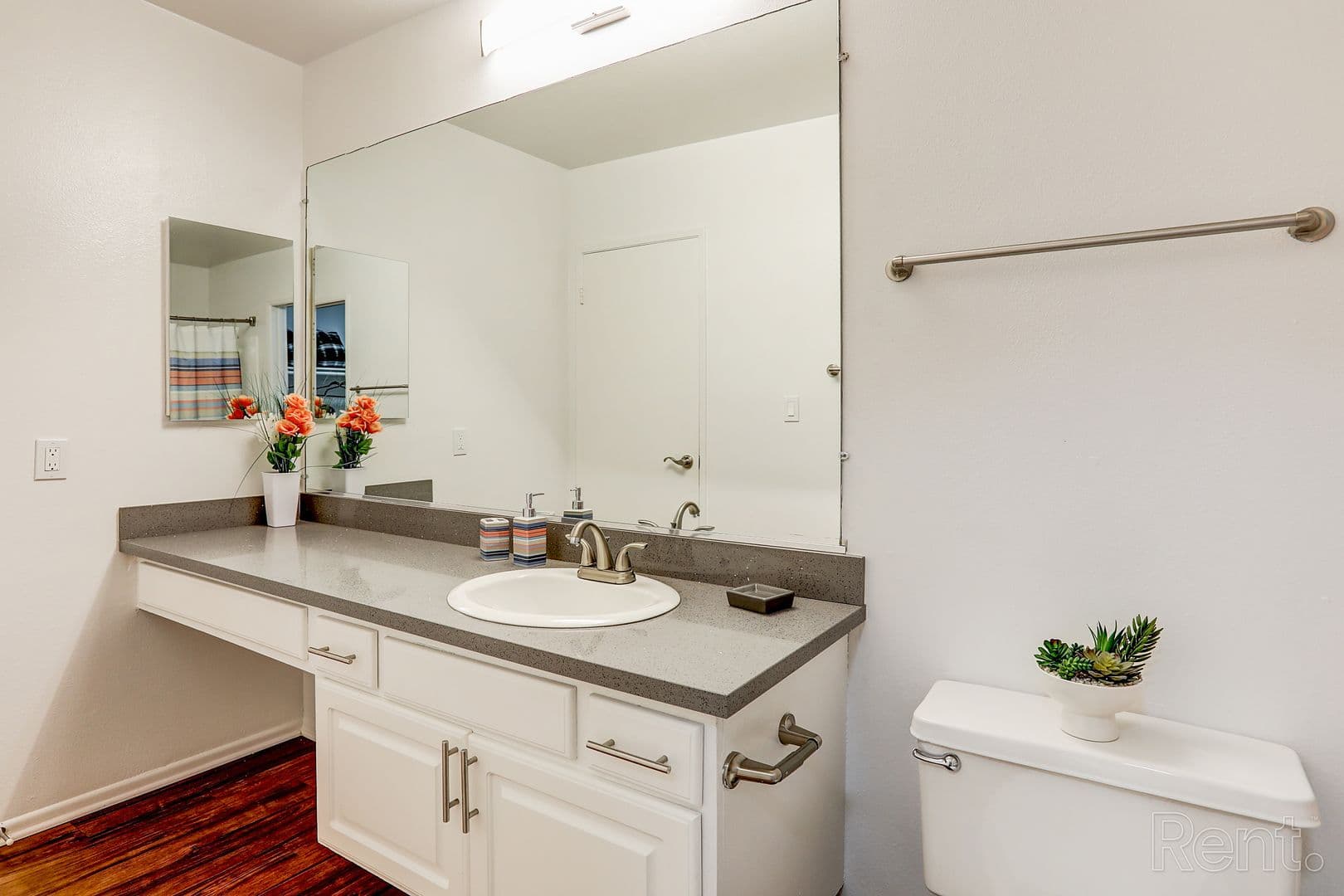 Anaheim Apartment: 2020 West Alameda Avenue