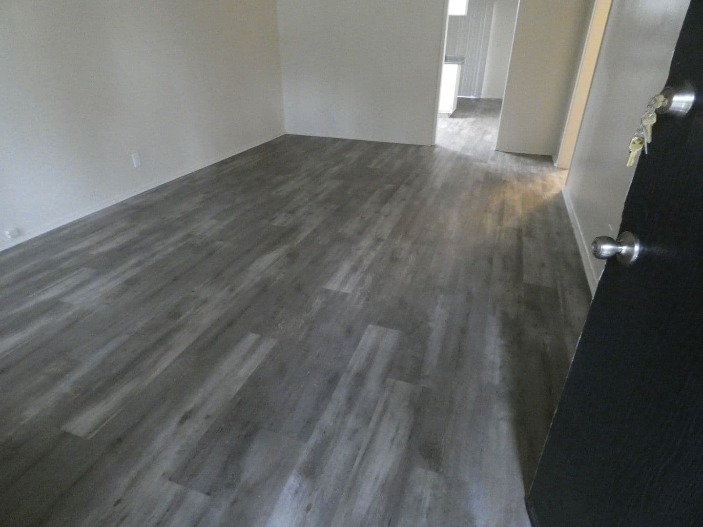 Santa Ana Apartment: 2833 N Bristol Street