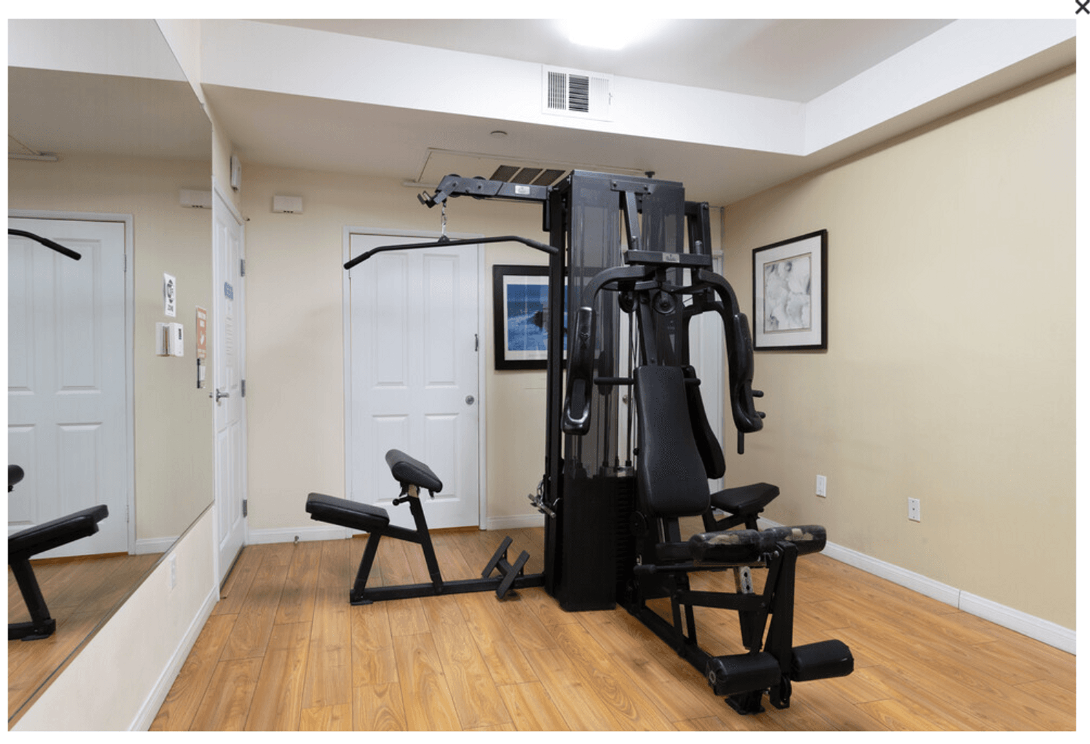 Los Angeles Apartment: 426 South Sepulveda
