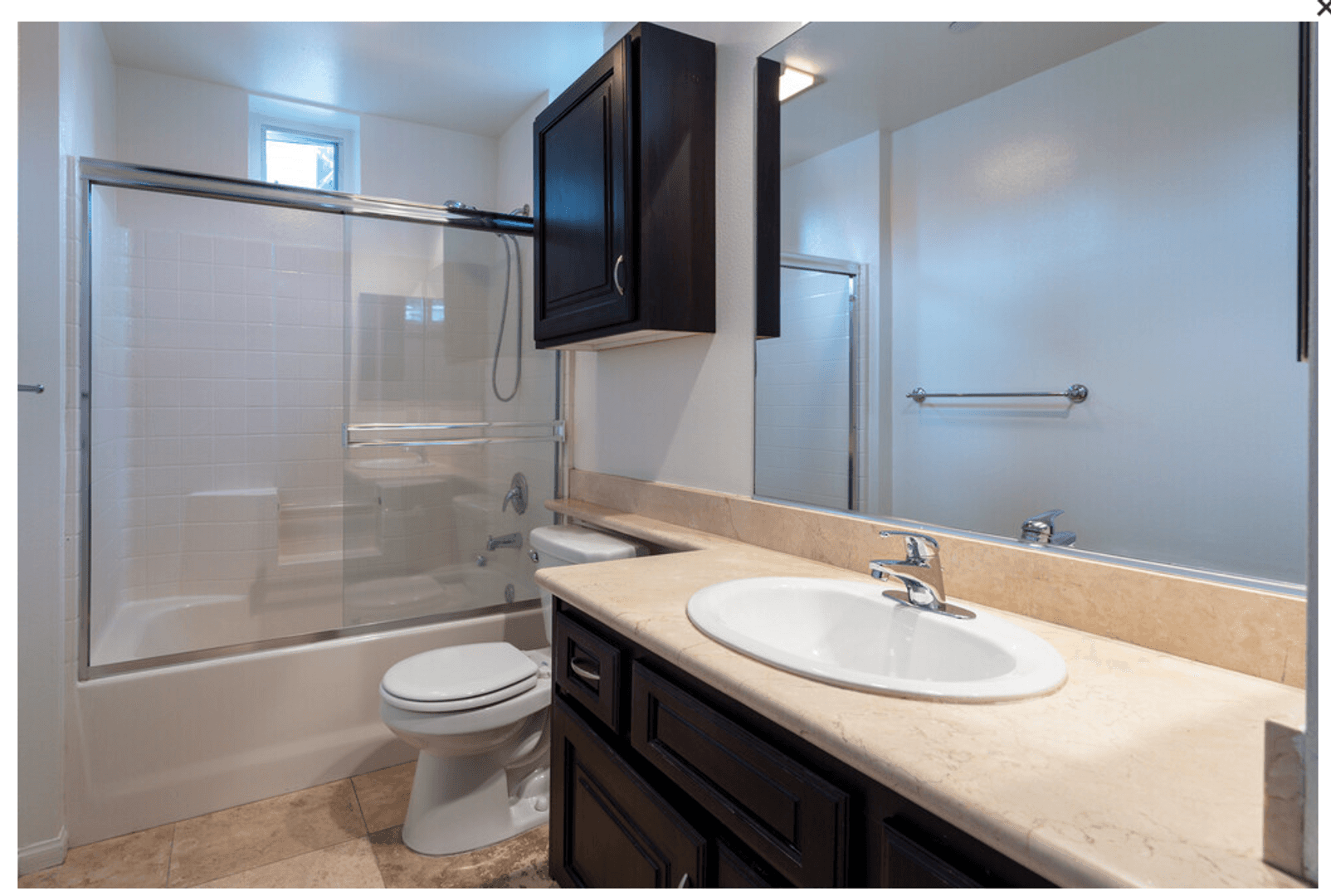 Los Angeles Apartment: 426 South Sepulveda