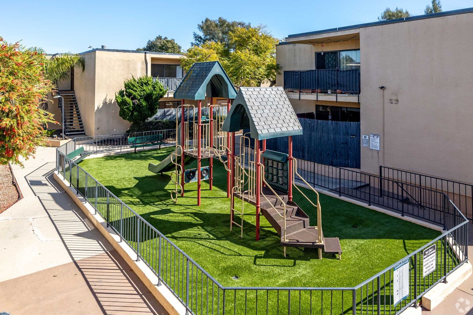 Torrance Apartment: 1500 Hickory Avenue