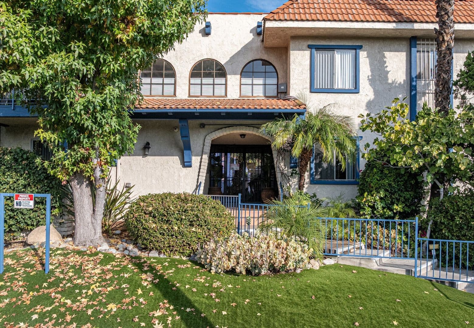 Pasadena Apartment: 2415 Mohawk Street