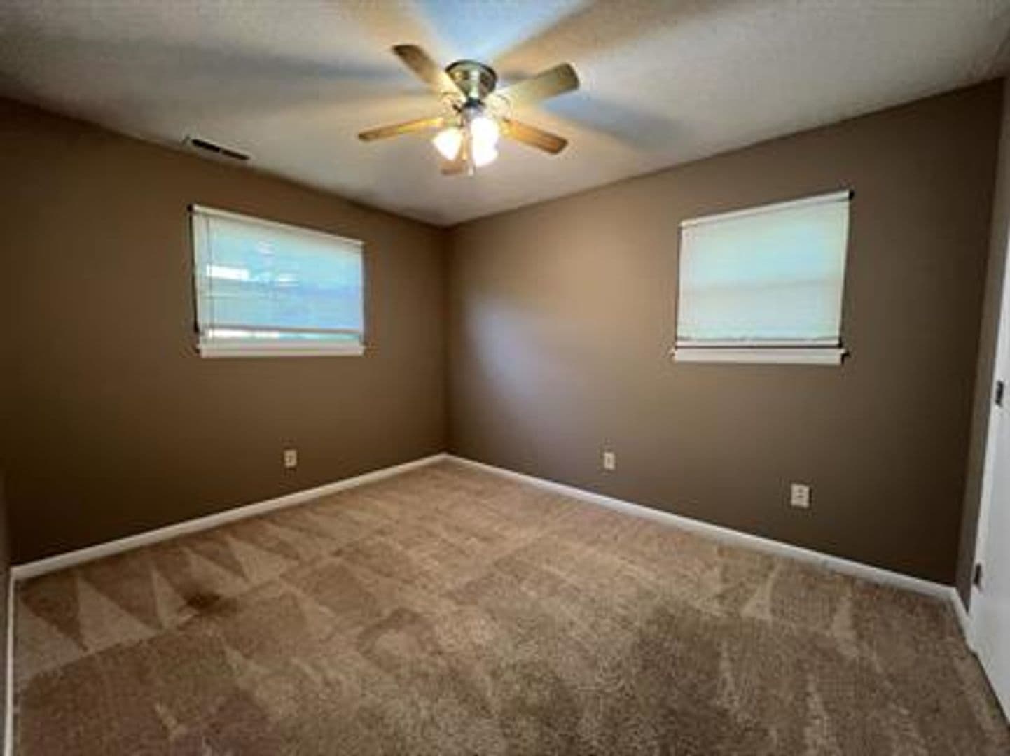 Jacksonville House: 504 Holly Court