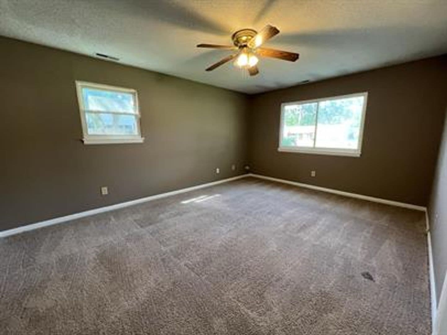 Jacksonville House: 504 Holly Court