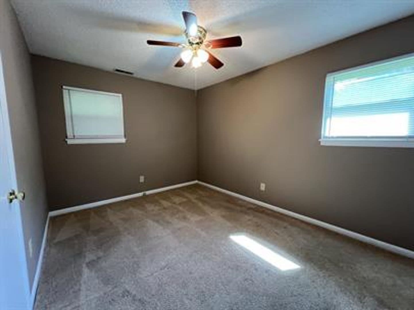 Jacksonville House: 504 Holly Court