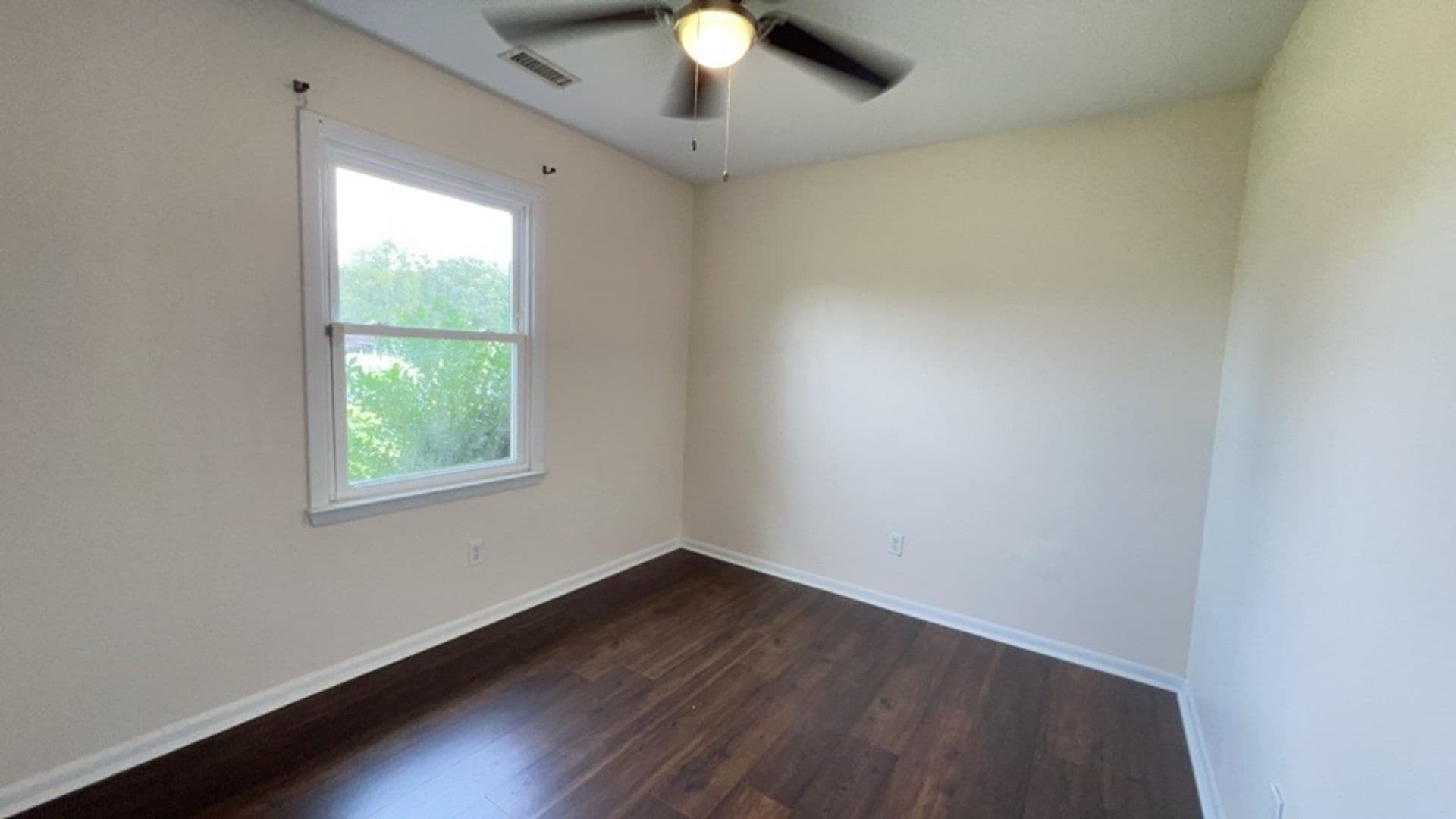 Jacksonville House: 1011 Blue Leaf Place