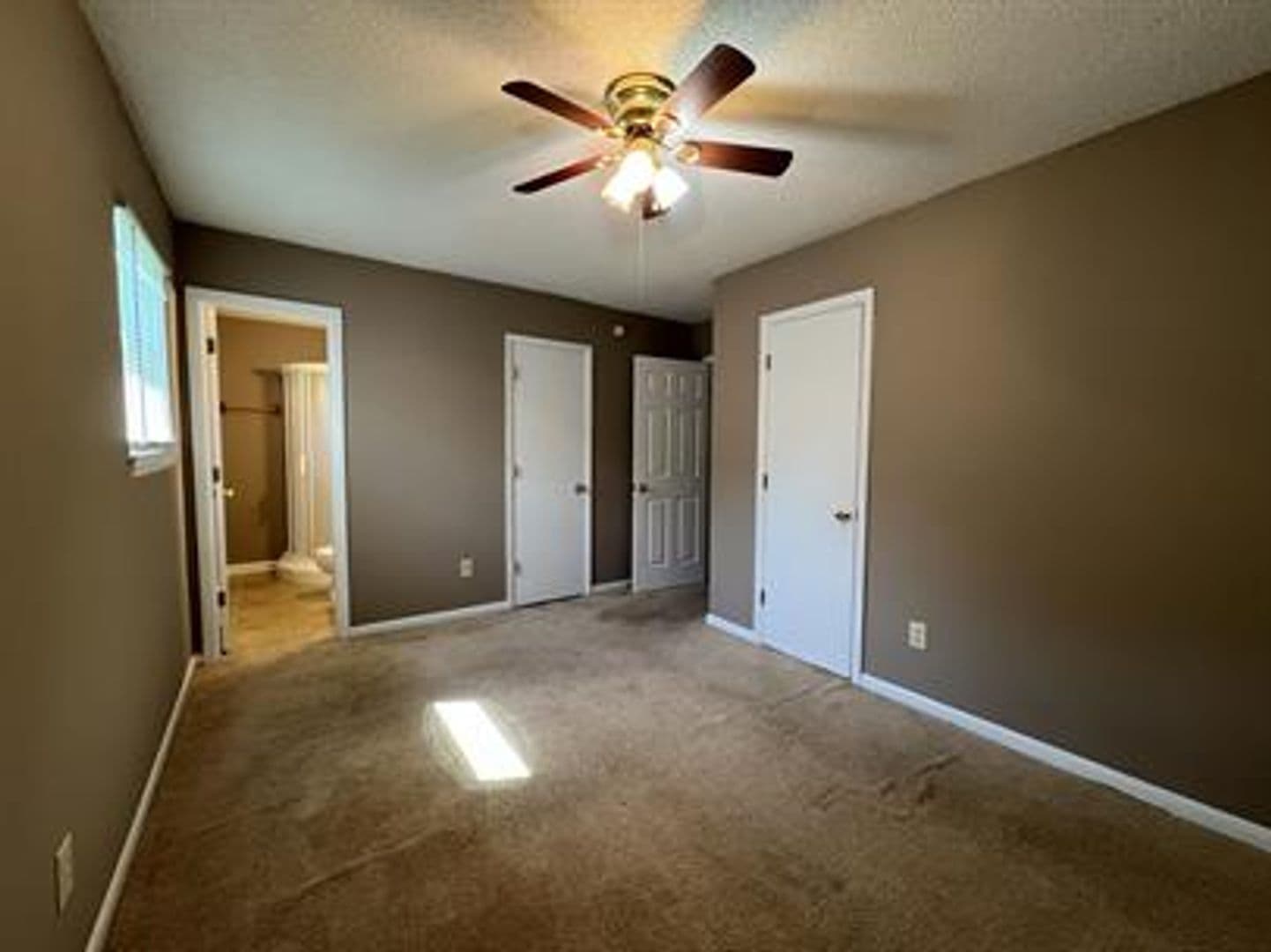 Jacksonville House: 504 Holly Court