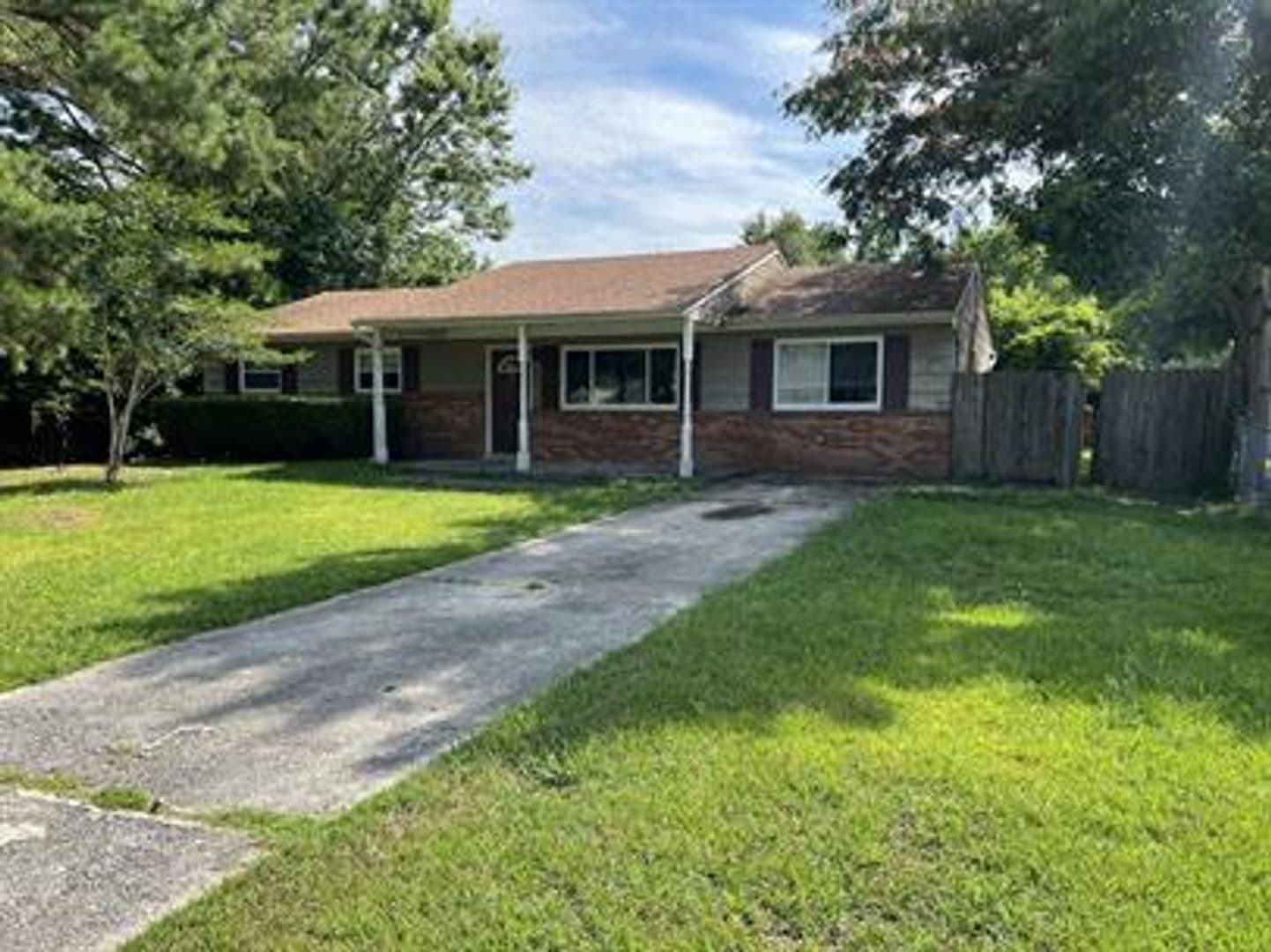 Jacksonville House: 504 Holly Court
